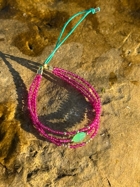 Tuto pour créer un bracelet 3 rangs en perles en pierre