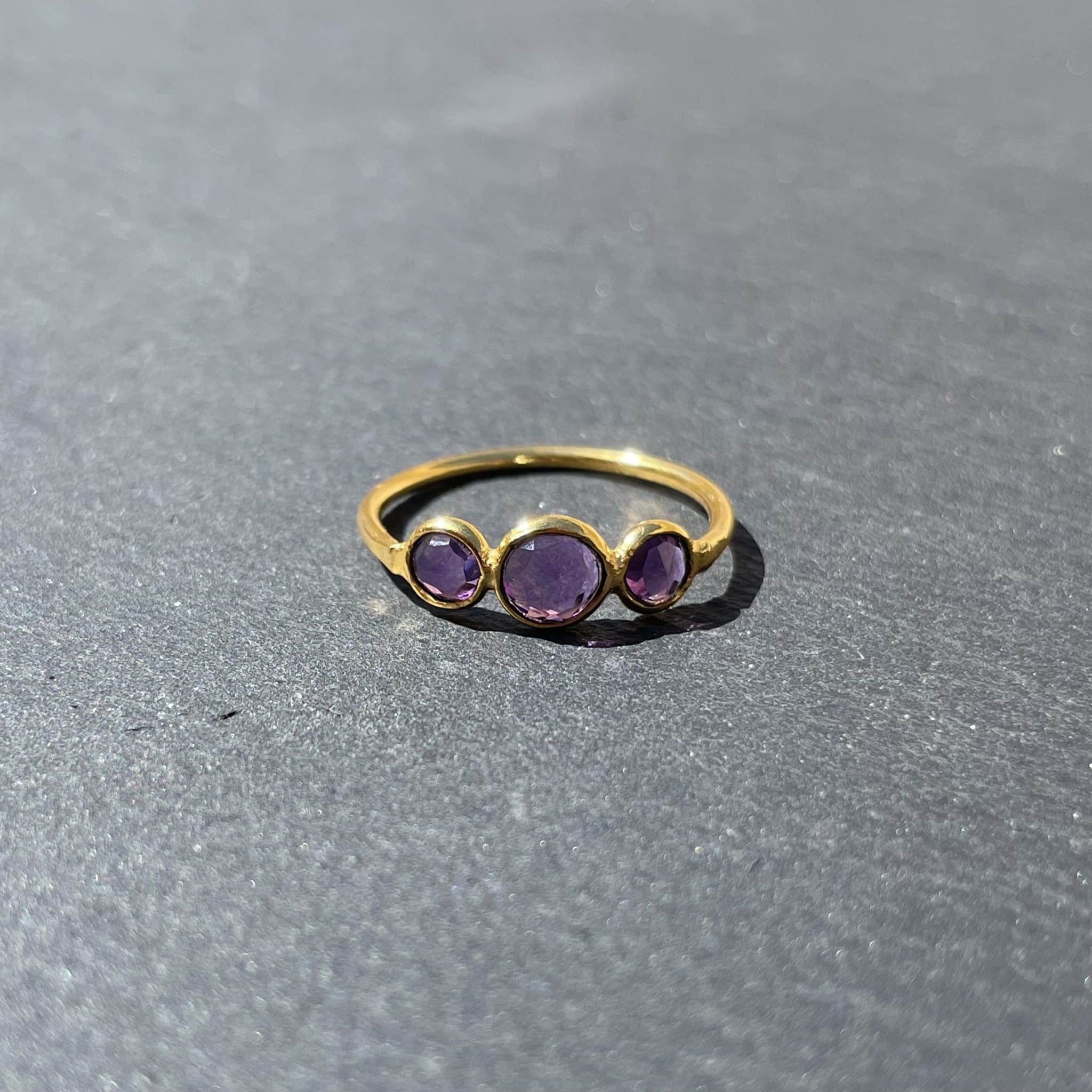 Bagues trois pierres Amethyste 3
