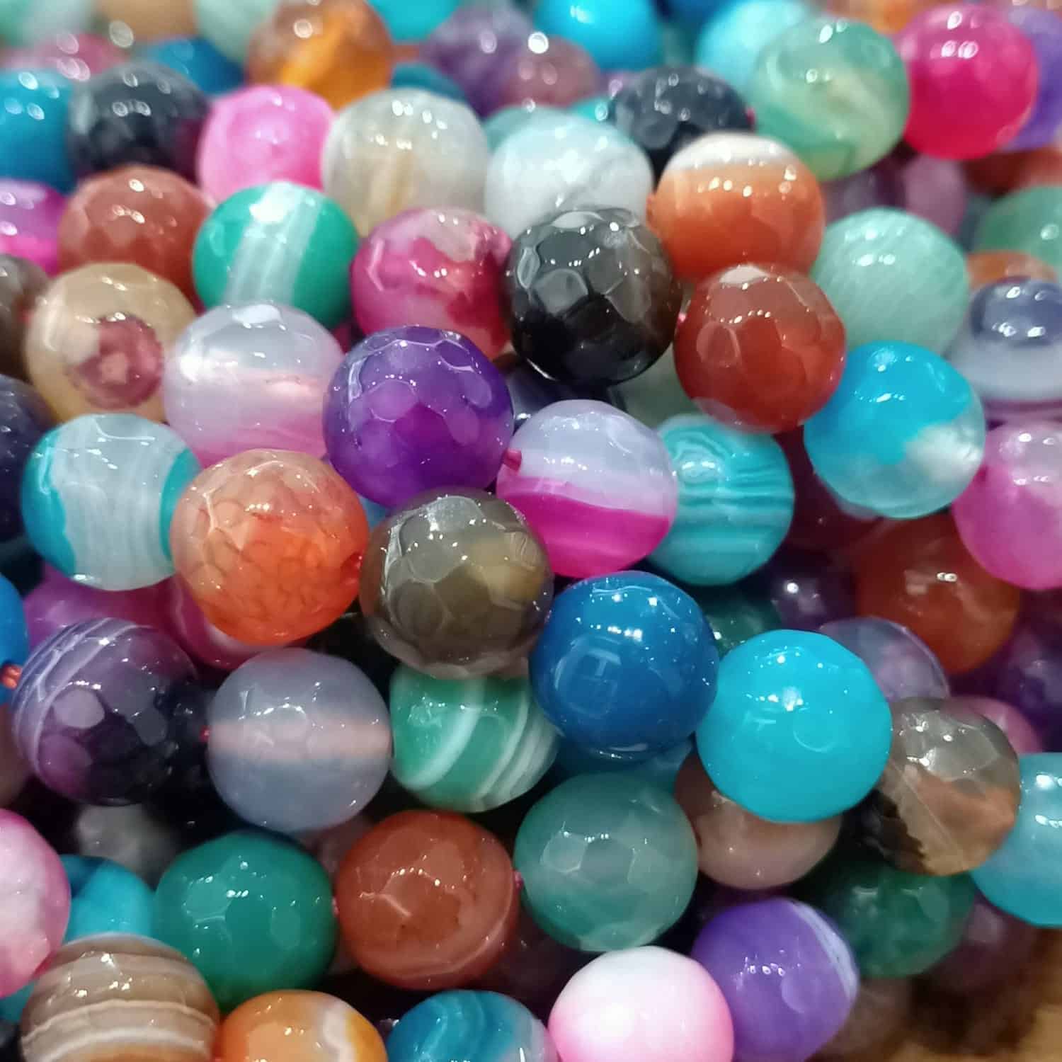 Agates colorées facettées 8mm