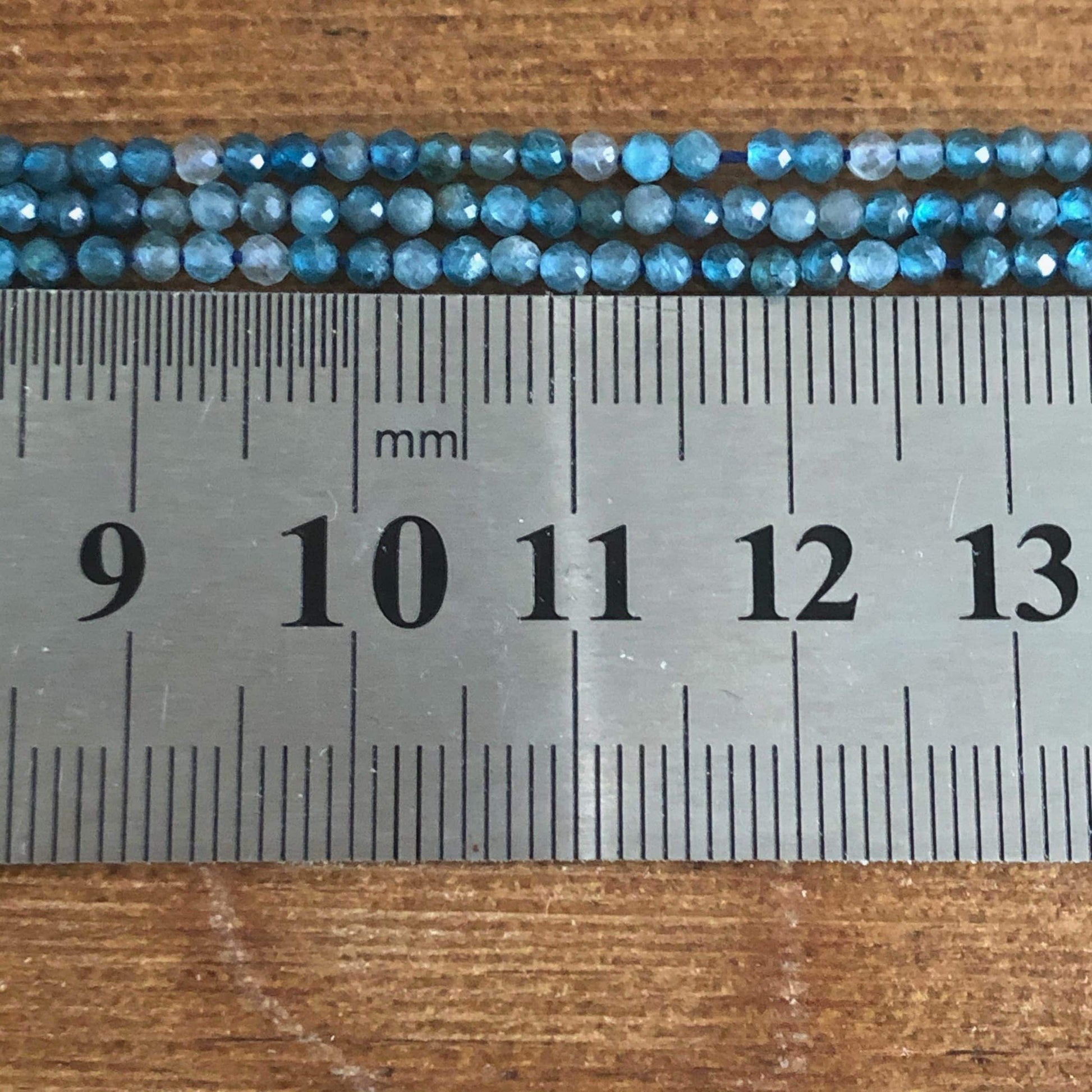 Apatite Bleu Facettée 2mm (N°1) 1