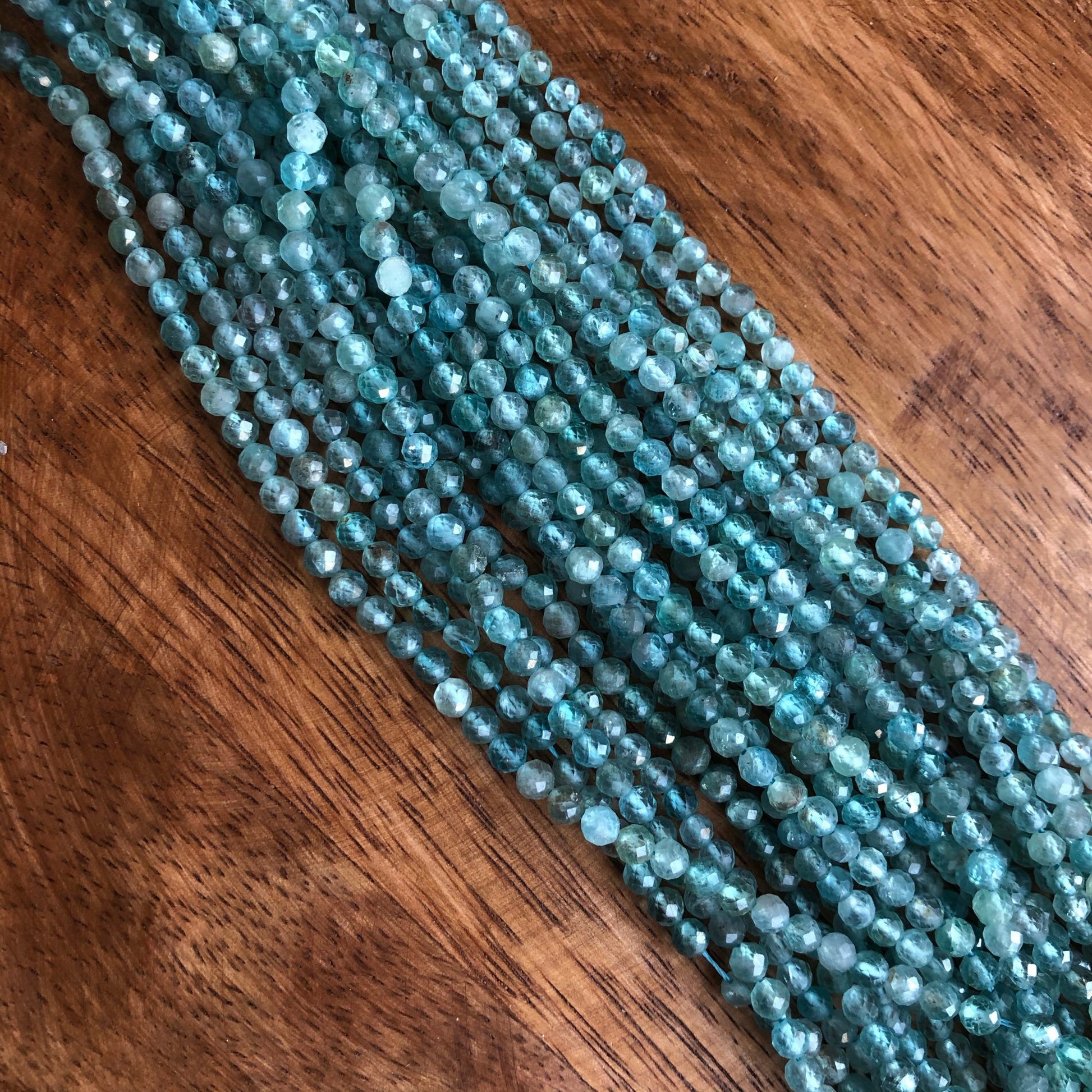 Apatite facettée 4mm 1