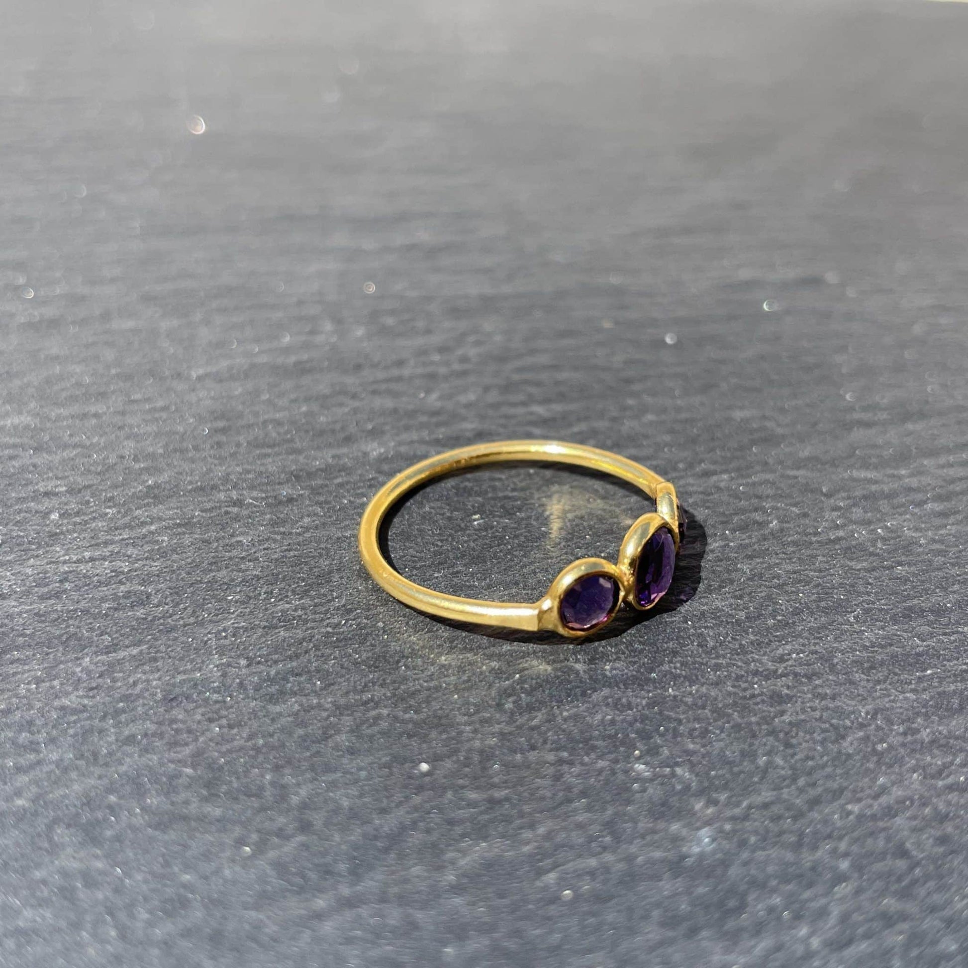 Bagues trois pierres Amethyste 2