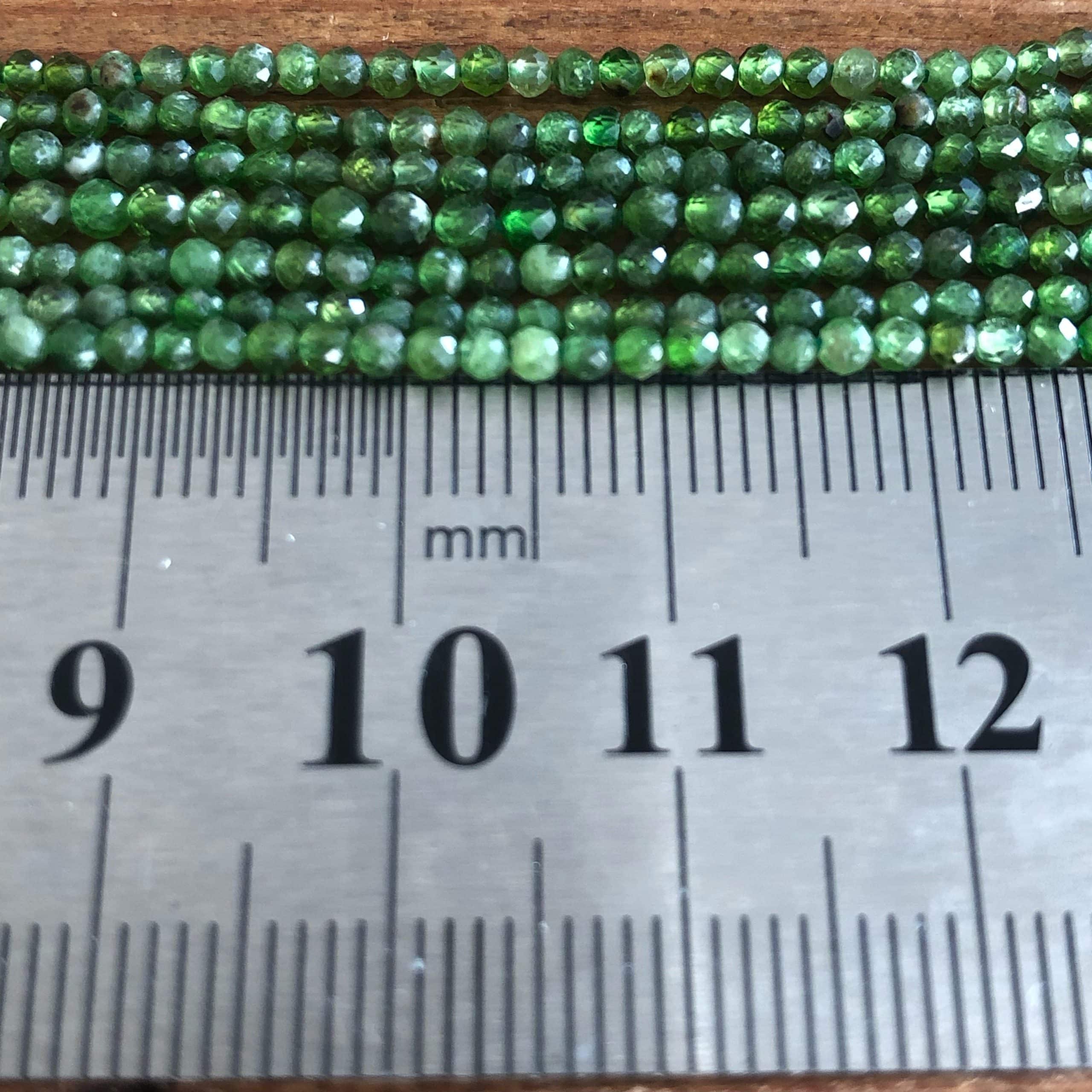 Diopside facettée 2 mm 1