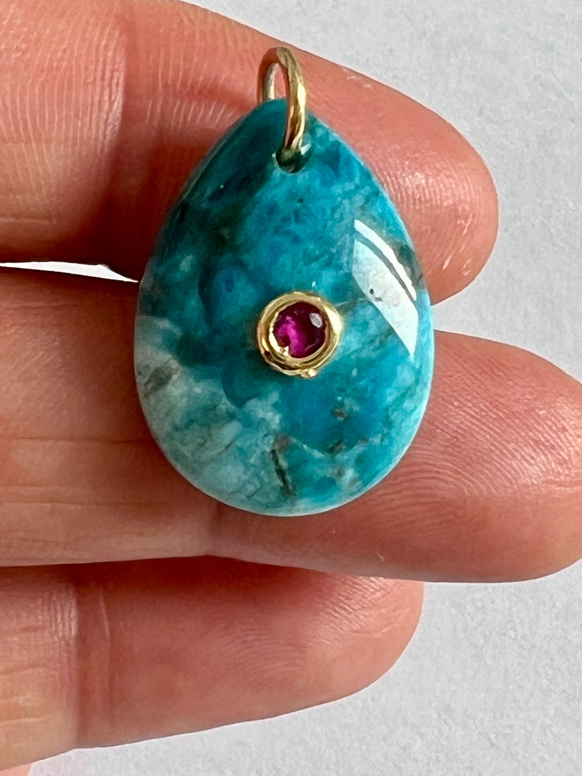 Pendentif Larme en Apatite Bleue