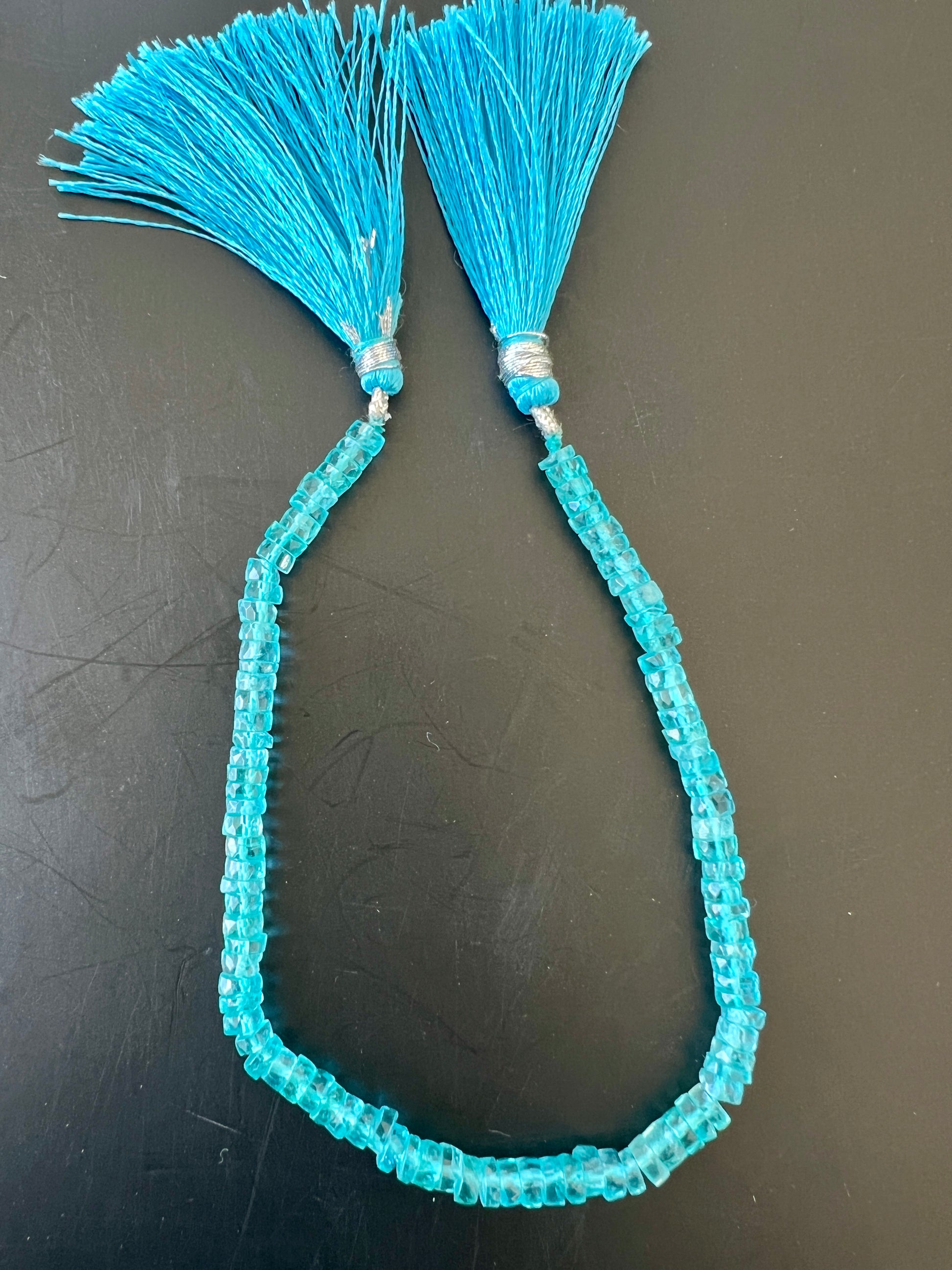 Heishi Facettes Apatite Bleue Claire 5mm