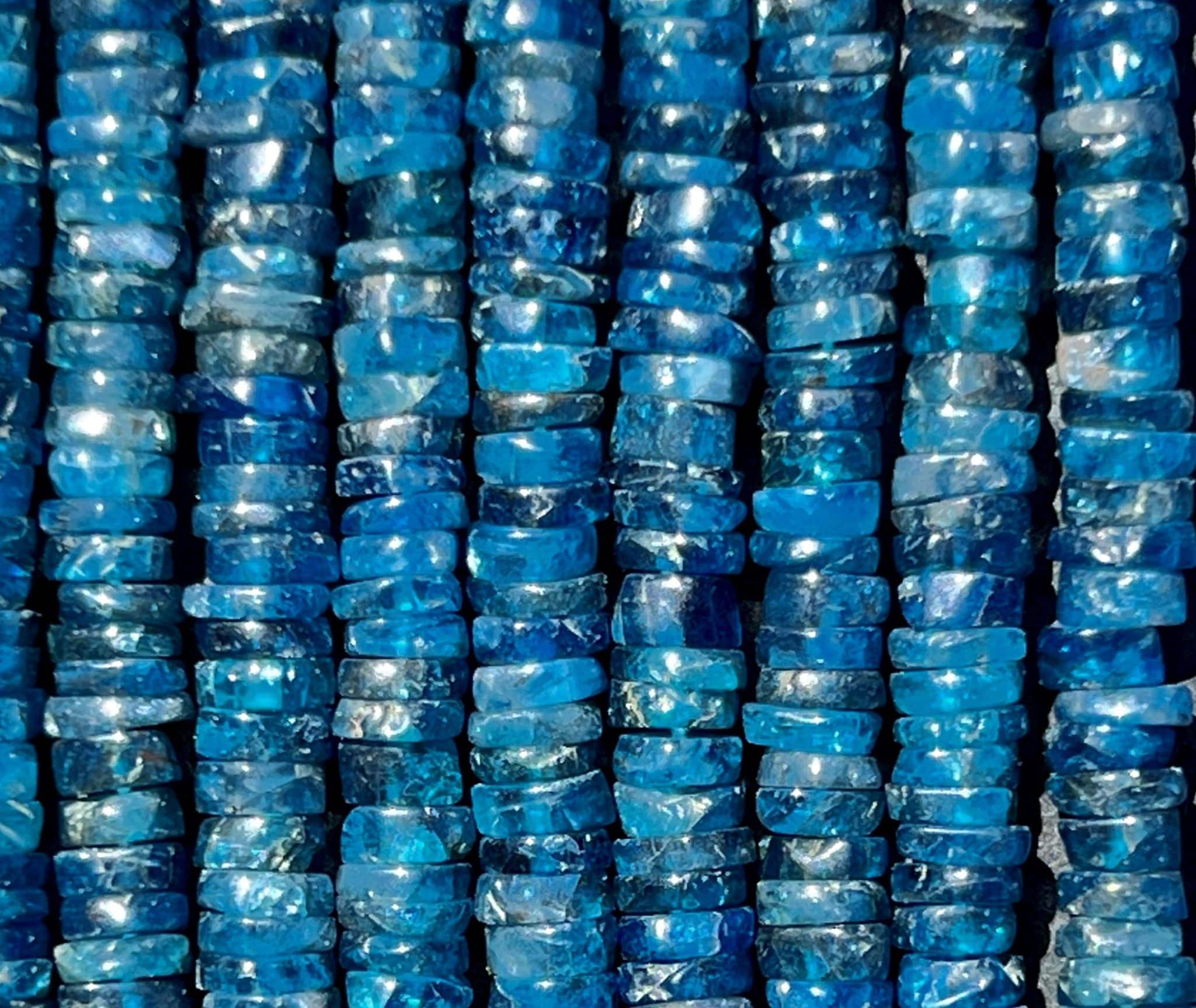 Heishi Apatite bleu-foncé 5-6 mm