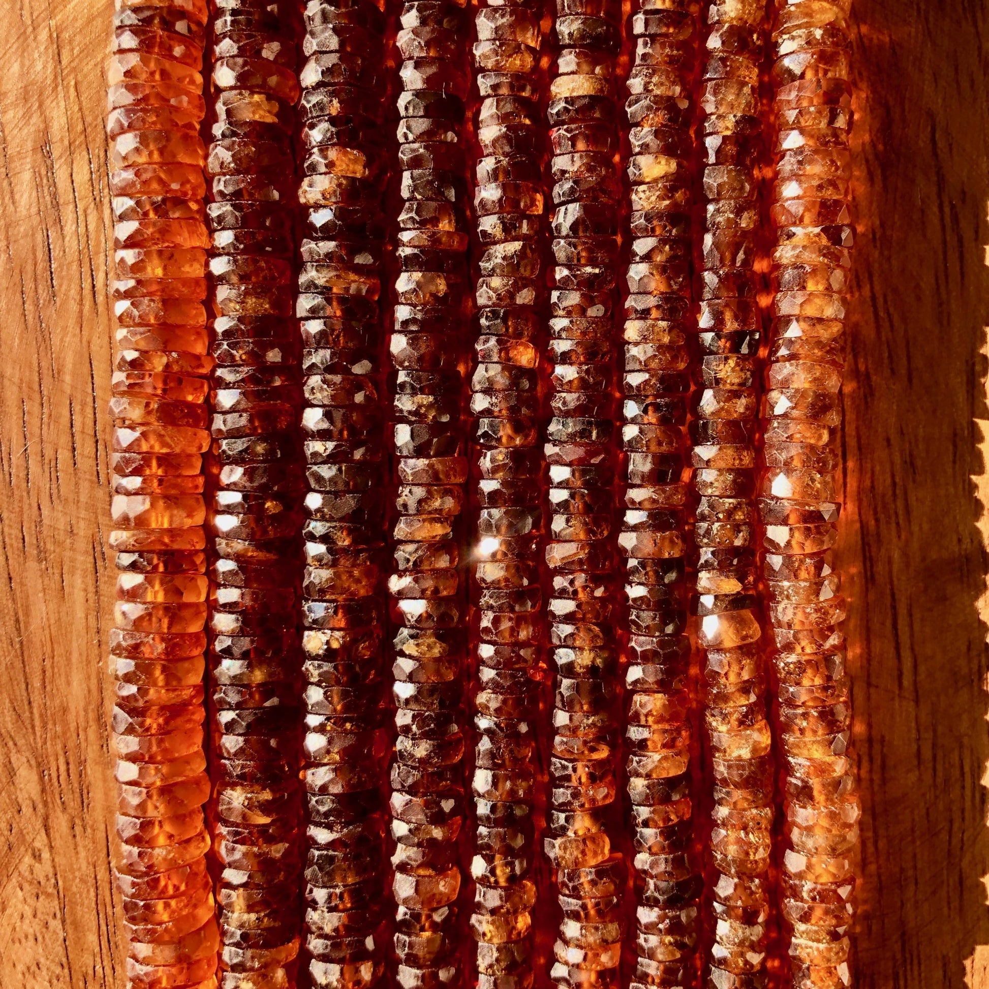 Heishi à Facettes en Hessonite ou Grenat Orange