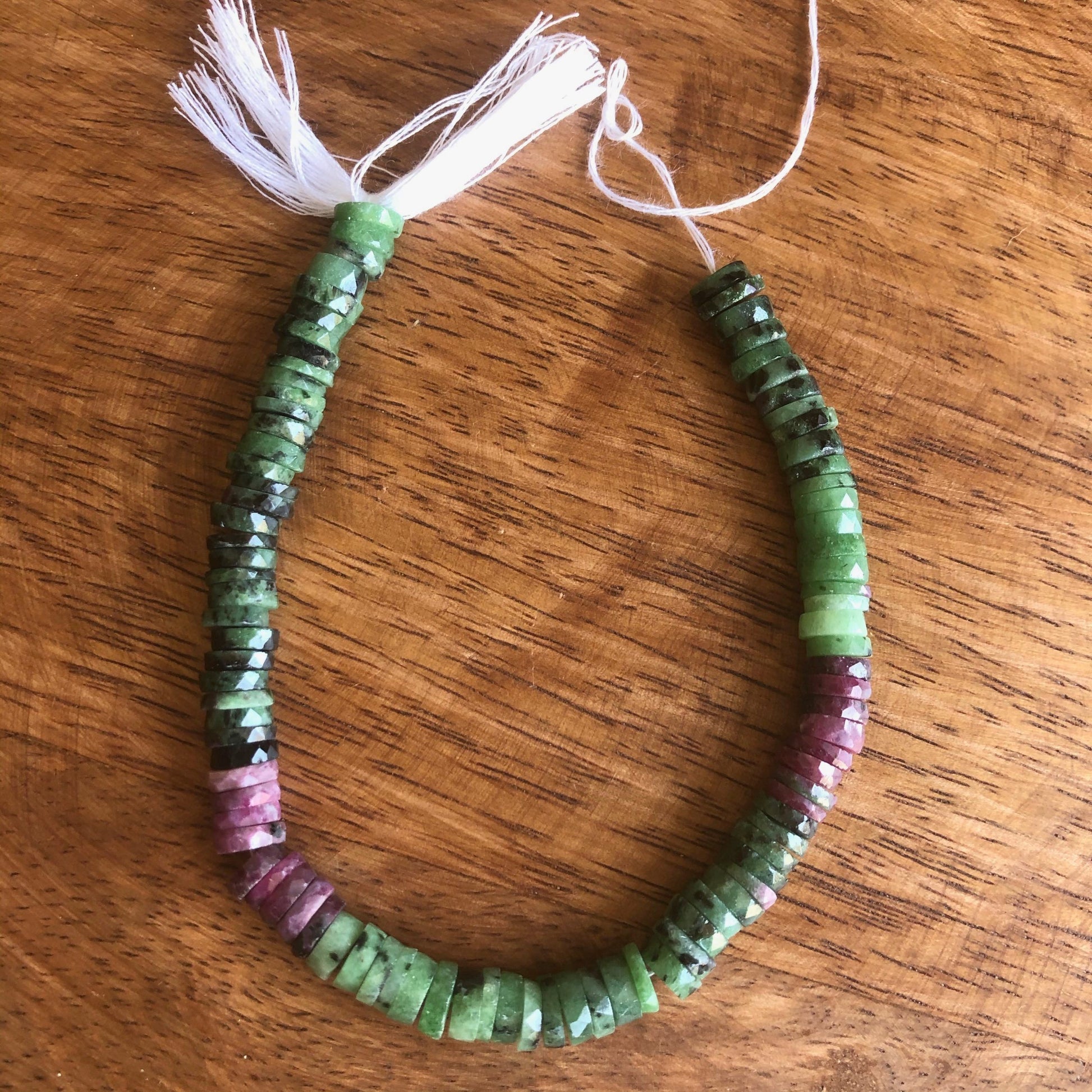 Heishi à Facettes en Rubis Zoïsite 6mm 3