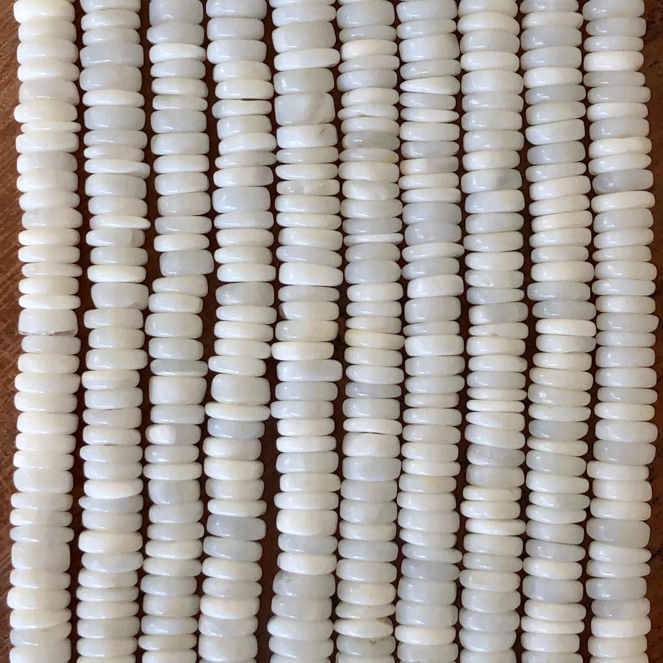Heishi Opale blanche 6-7 mm