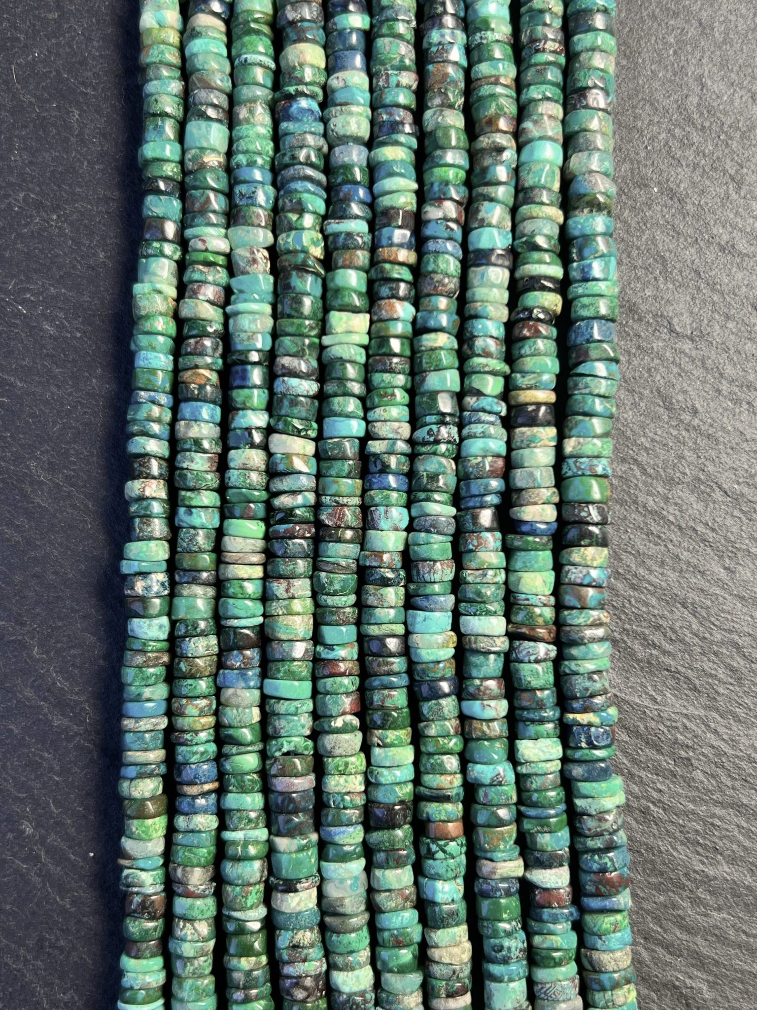 Heishi en Chrysocolle 5-6mm (2) 2