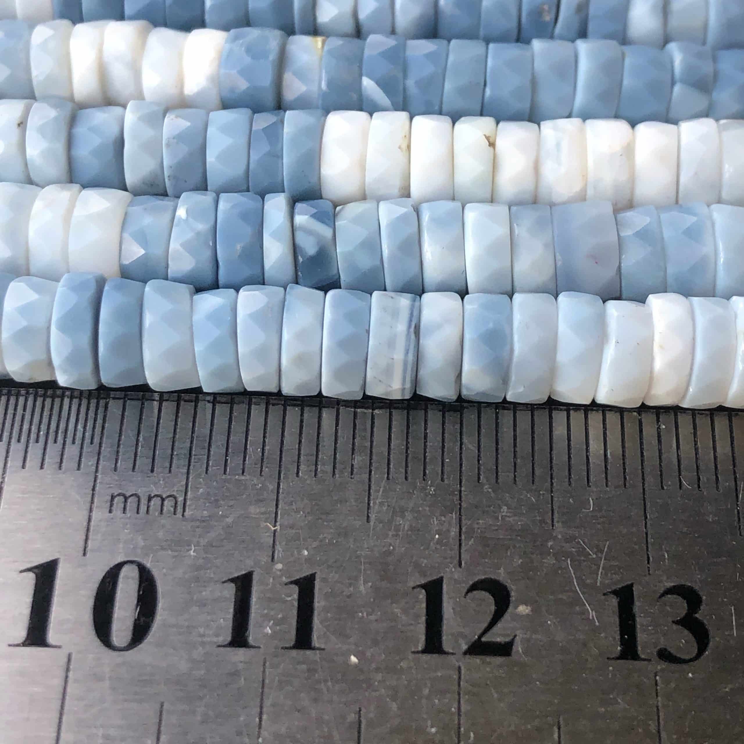 Heishi facettée Opale Bleue 6mm 3