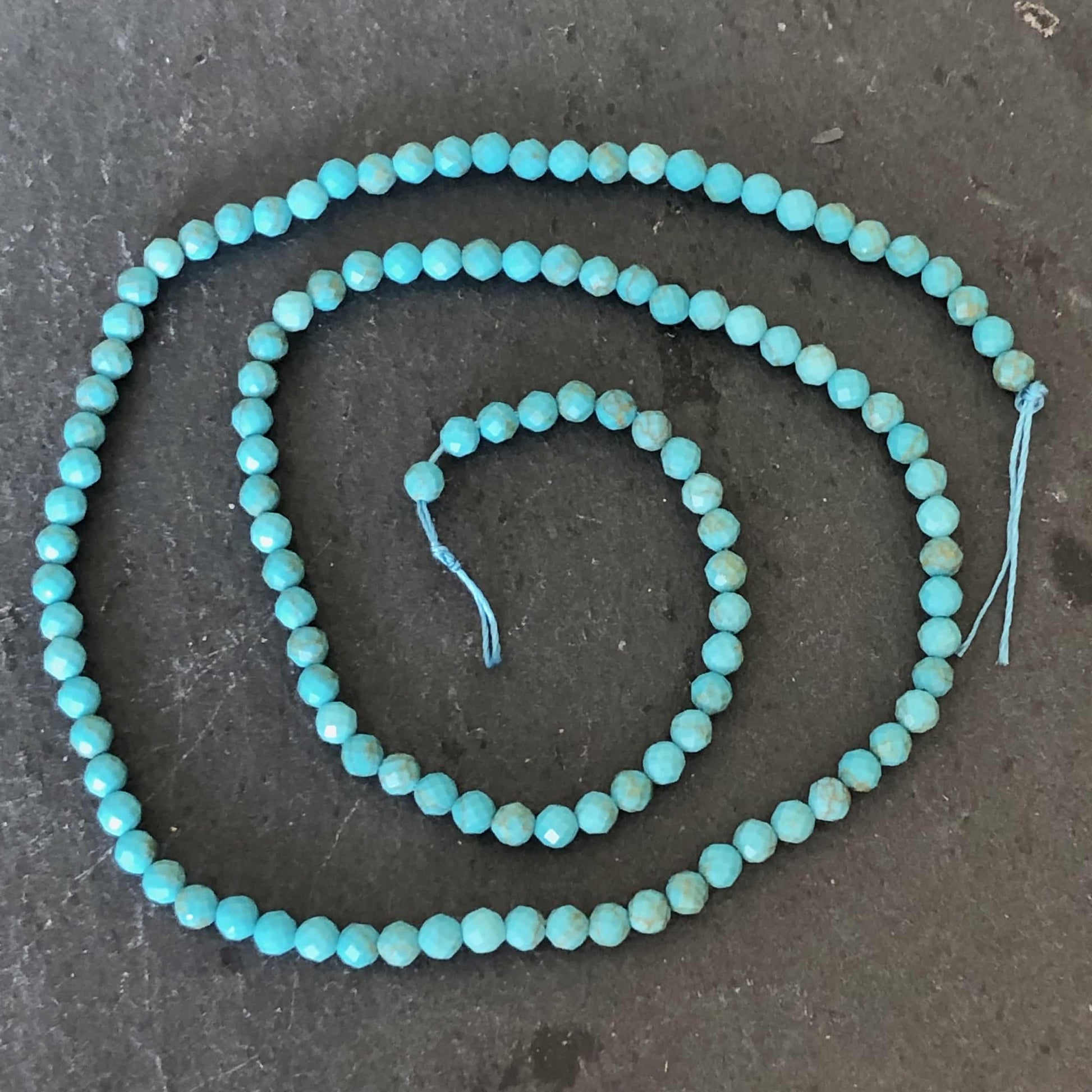 Howlite Turquoise Facettée 3mm 1