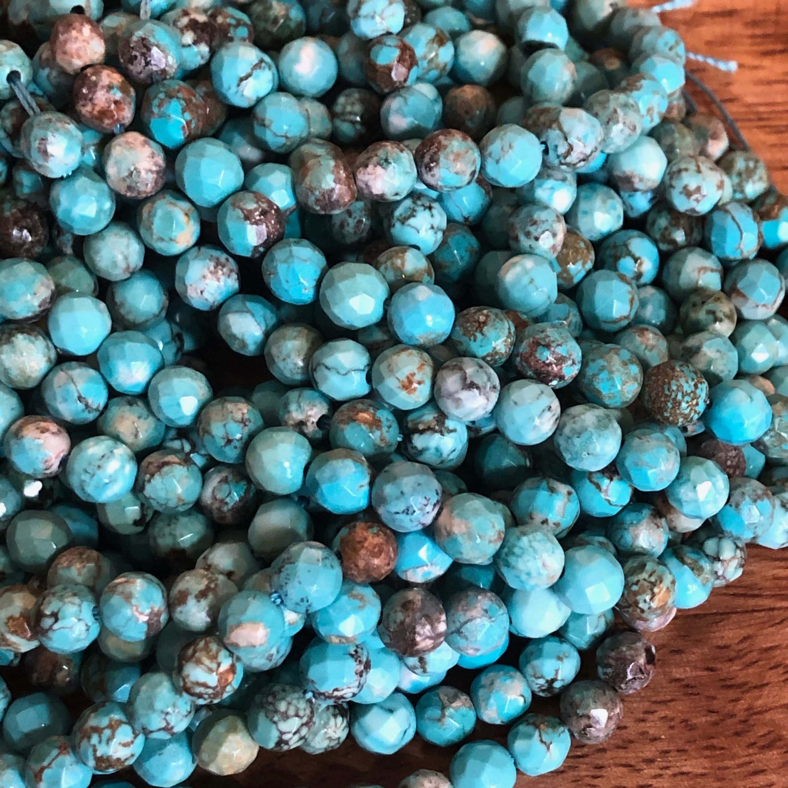 Howlite Turquoise à Facettes 6mm 1