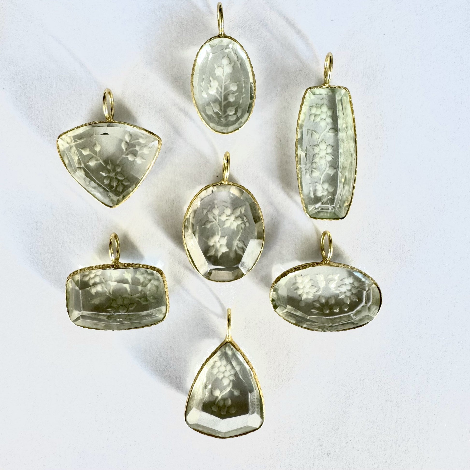 Pendentif Indien Gravé Fleur Améthyste Verte