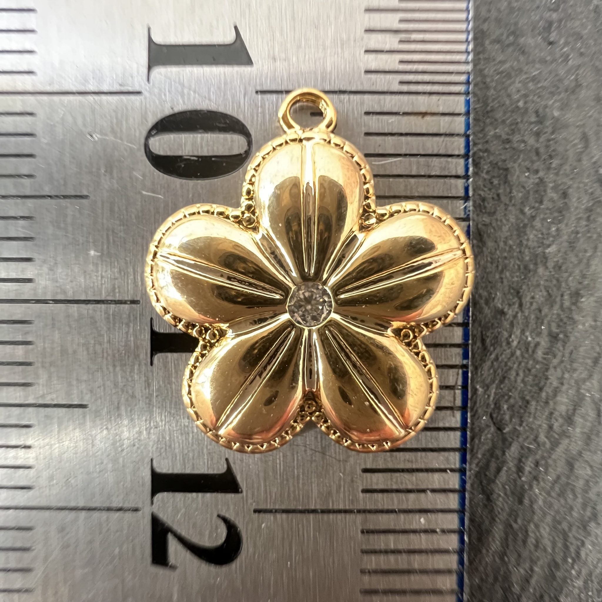 Pendentif Fleur Doré Coeur Zircon