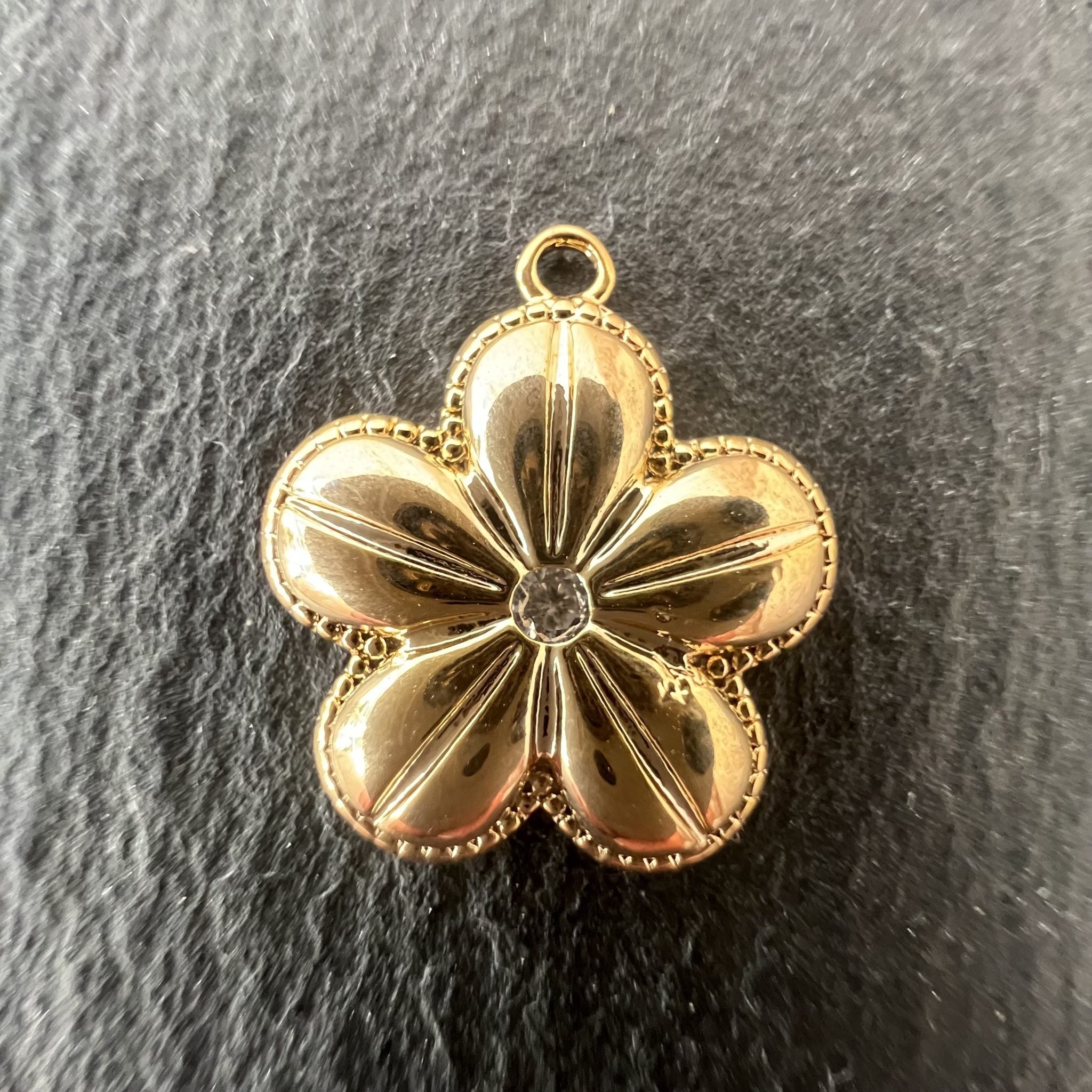 Pendentif Fleur Doré Coeur Zircon