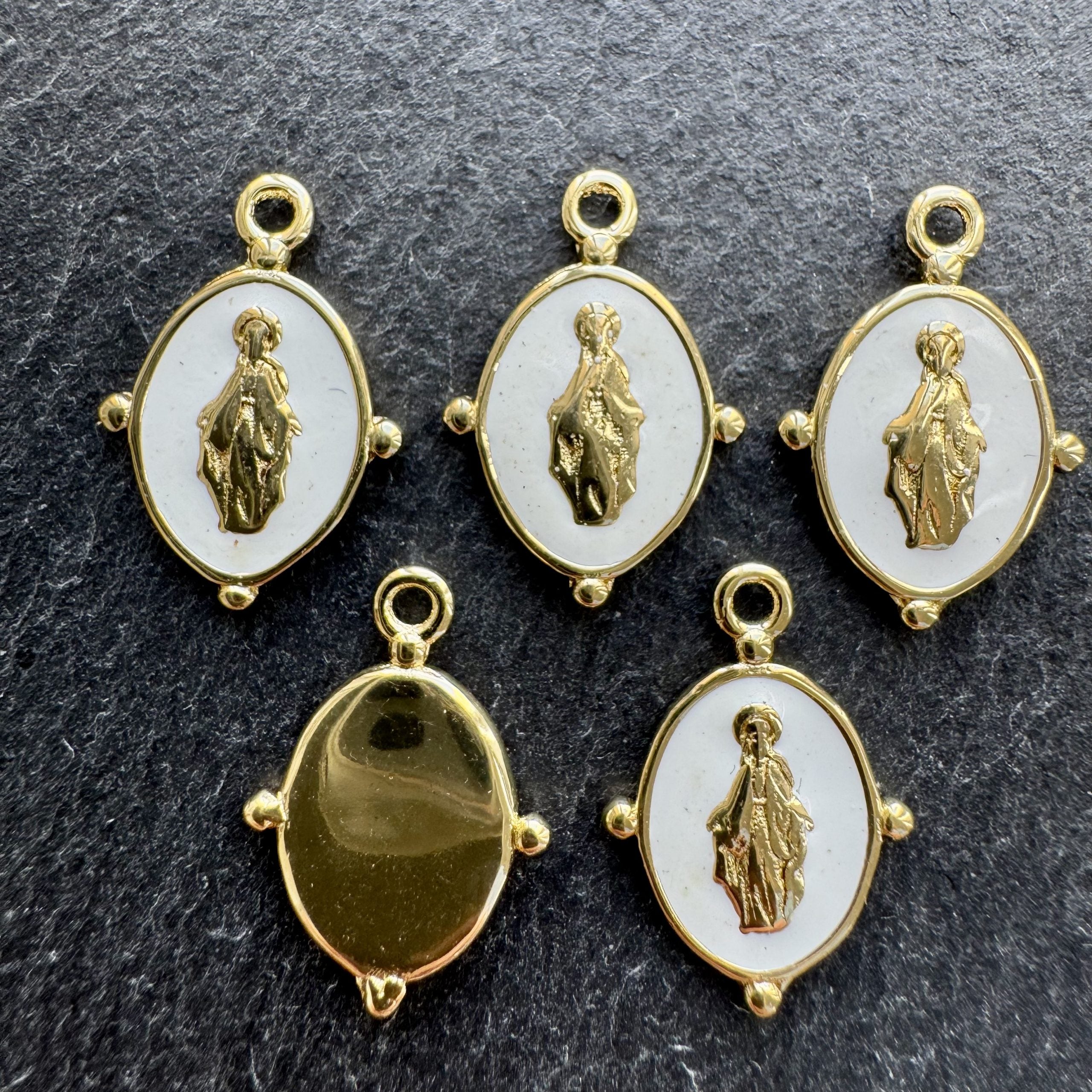 Médaille "Marie" en Email