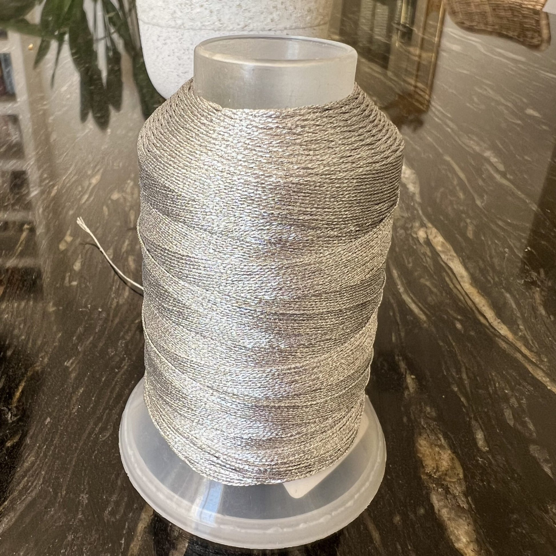 Fil polyester 0,4 mm, les métalliques.