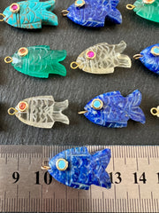 Pendentifs Poissons en Pierres sculptées