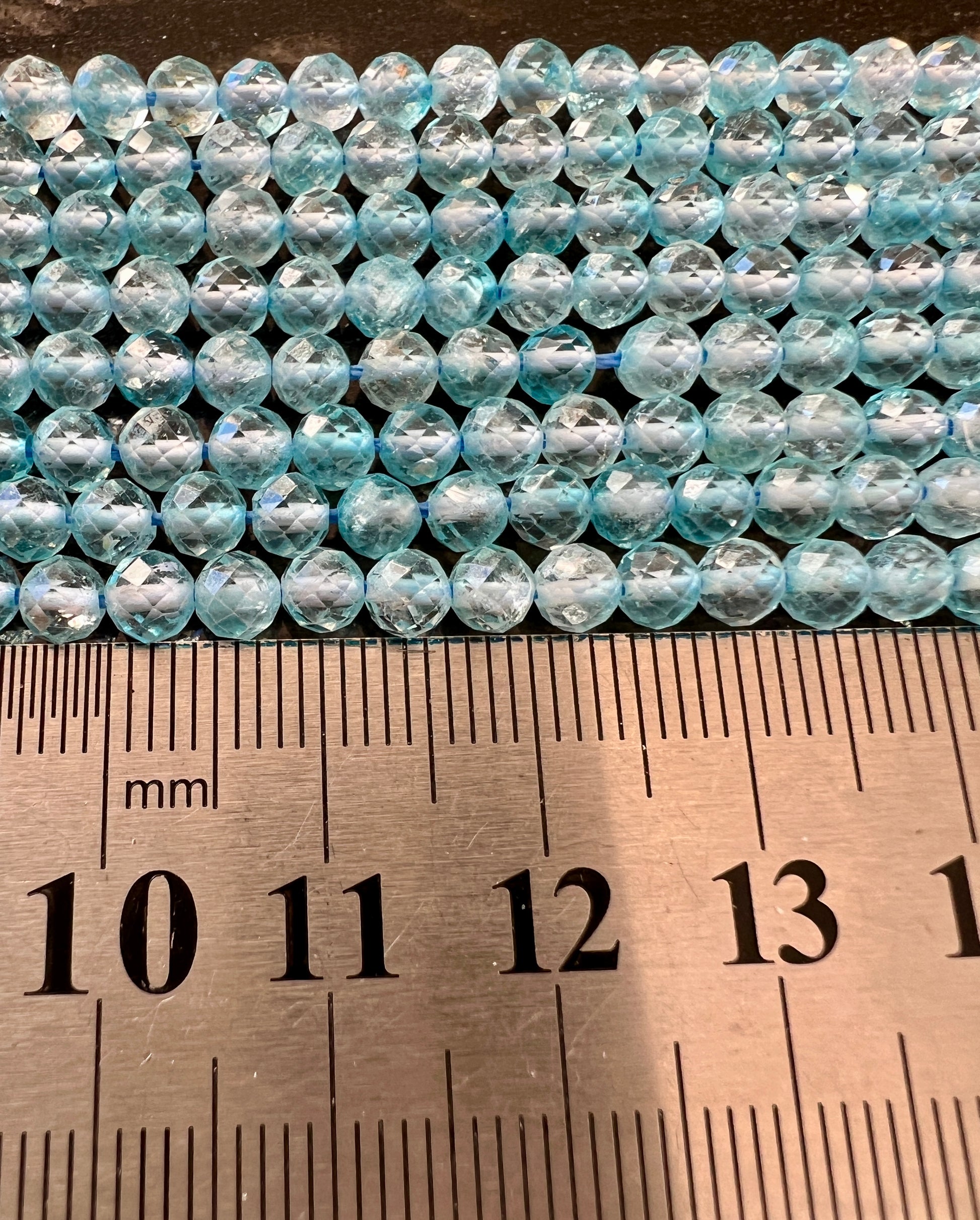 Topaze bleu Facetté 4mm