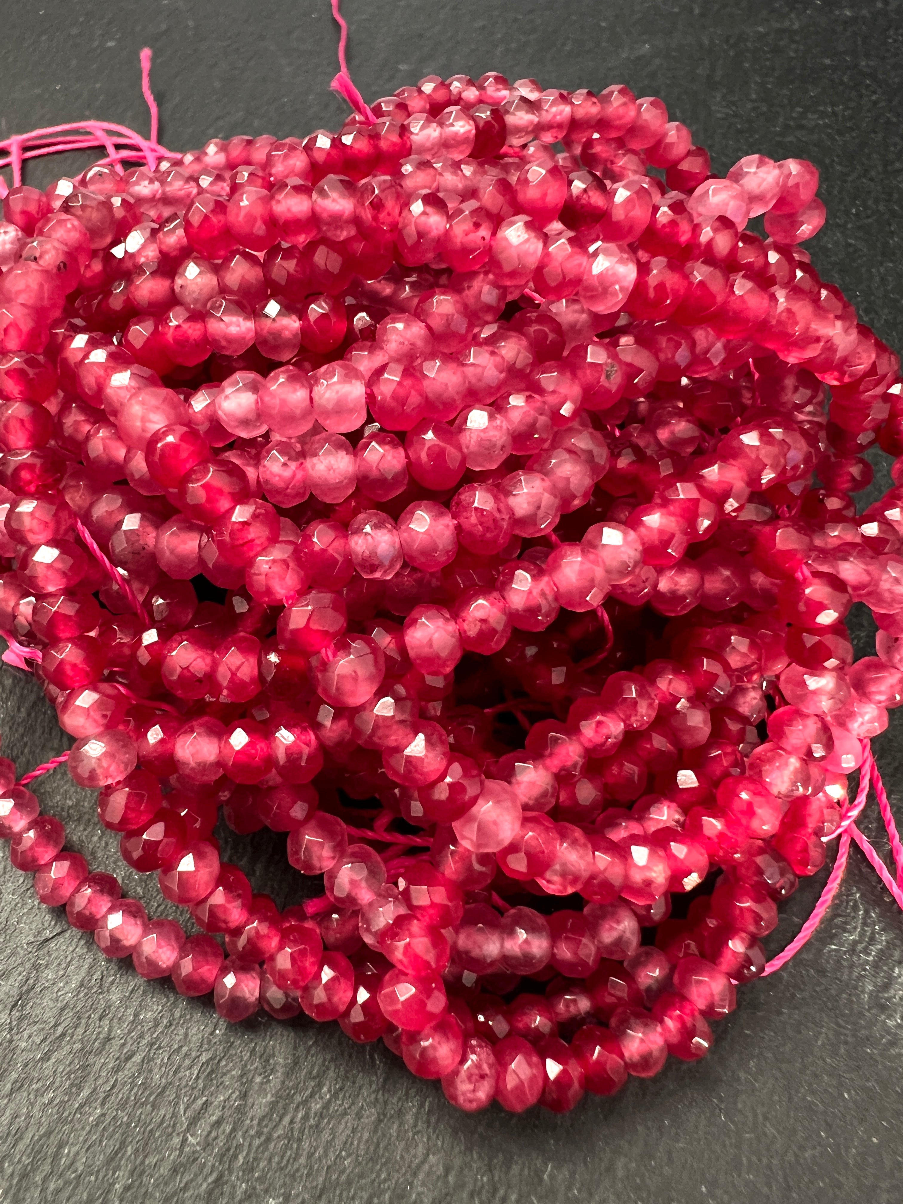 Jade blanc teinté Rose 4mm