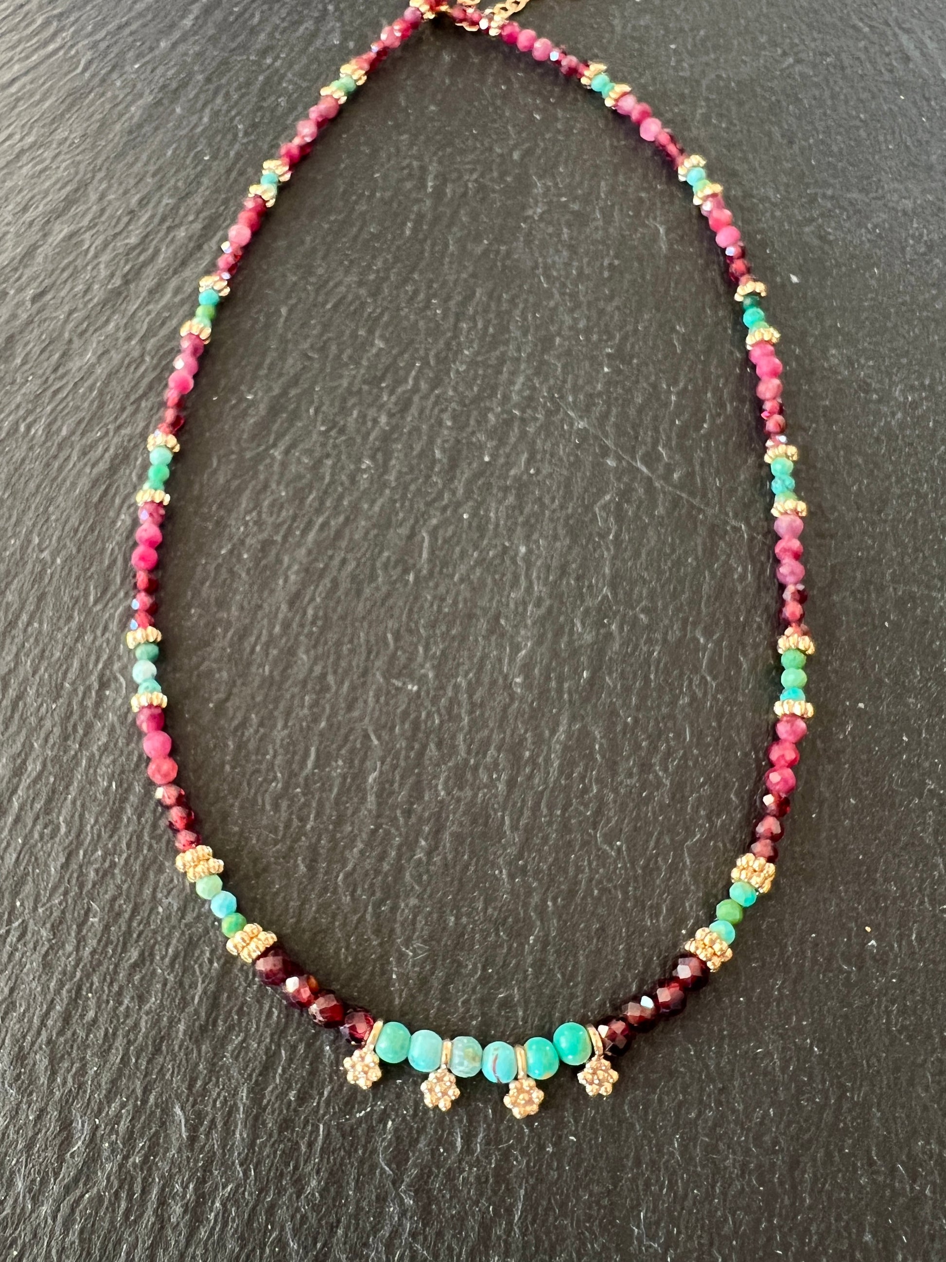 Collier court Grenat Turquoise