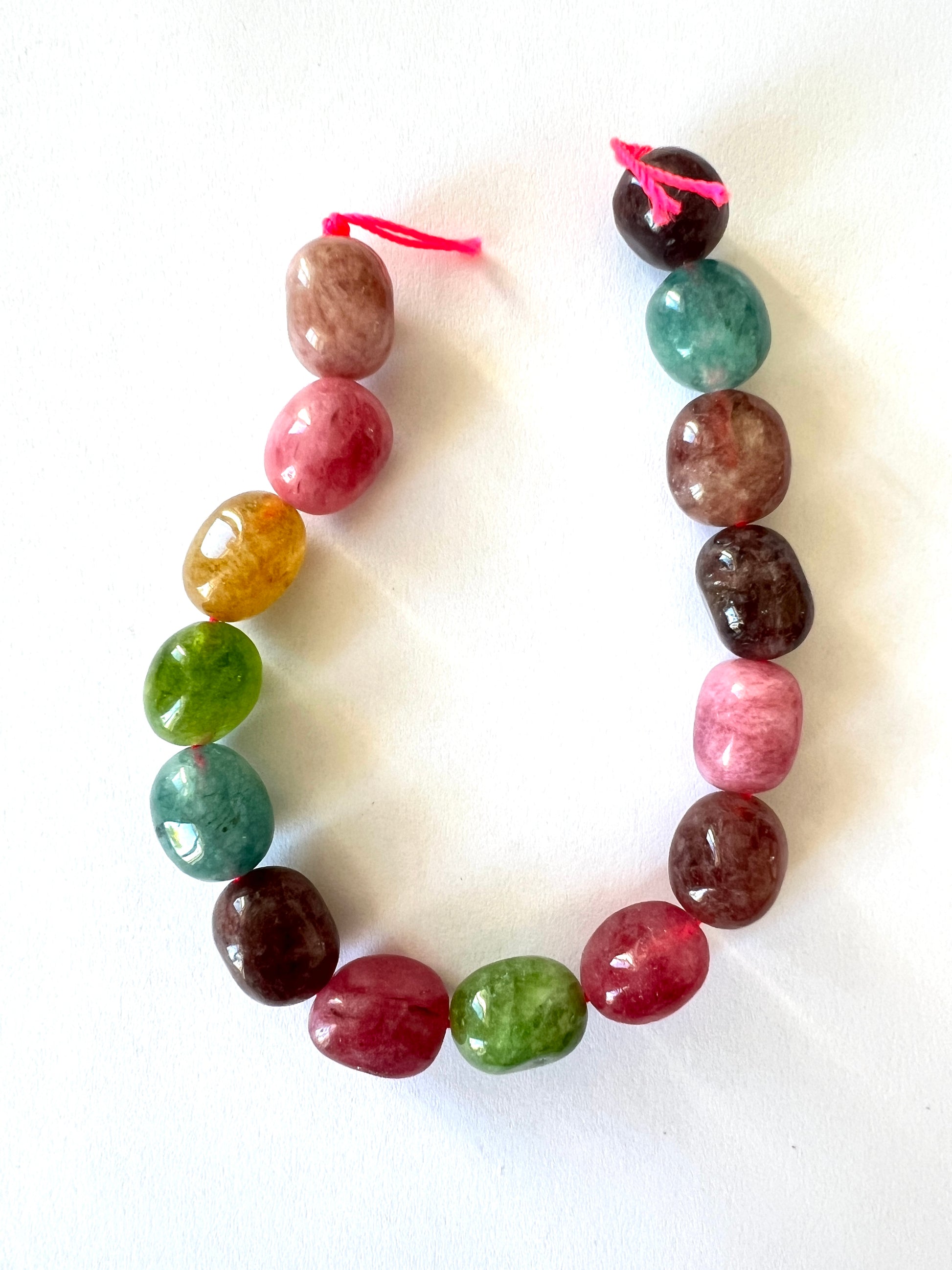 Perles au fil en Jade Blanc de Malaisie teint