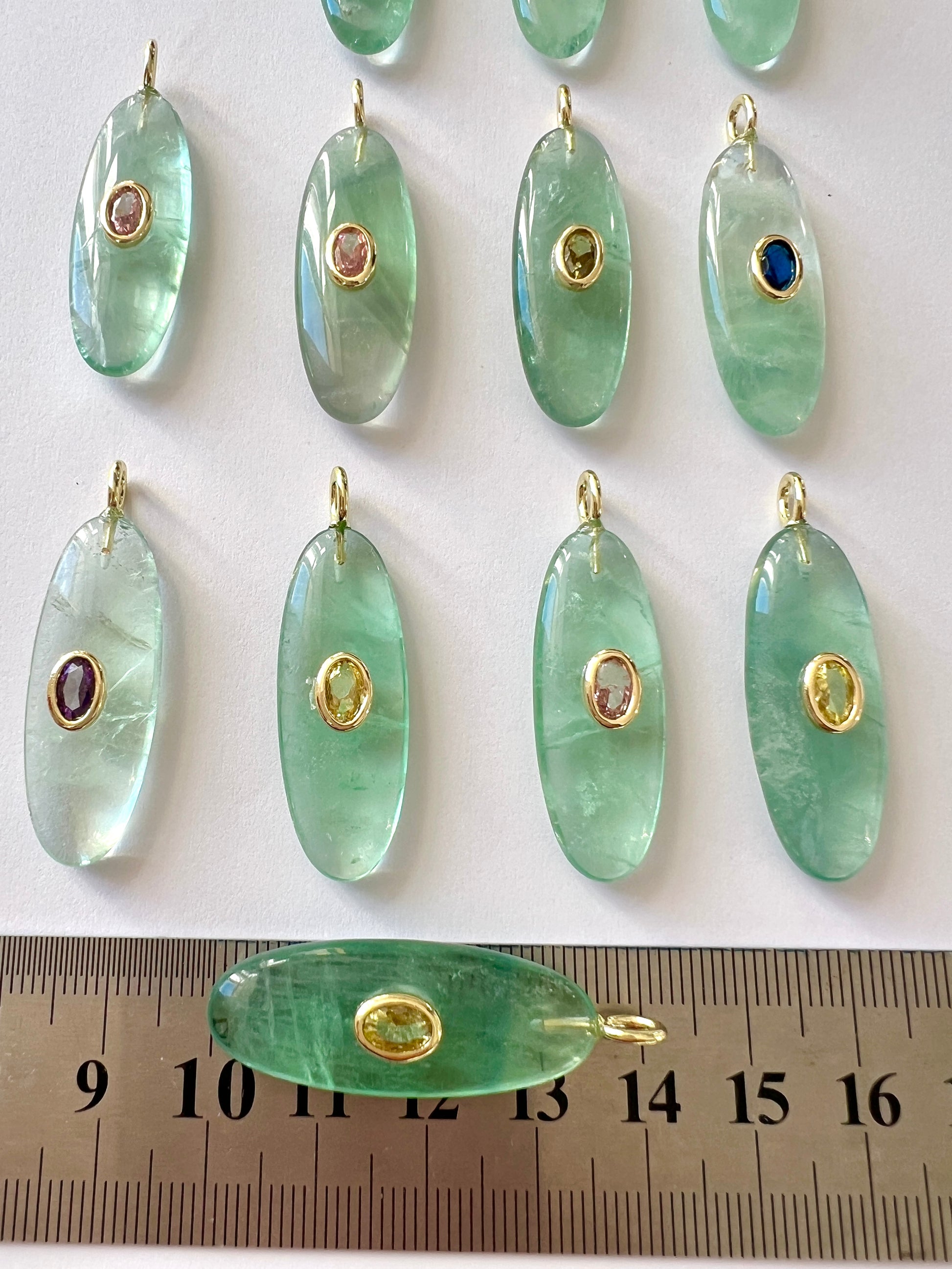 Pendentif long en Fluorite ou Oeil de Tigre