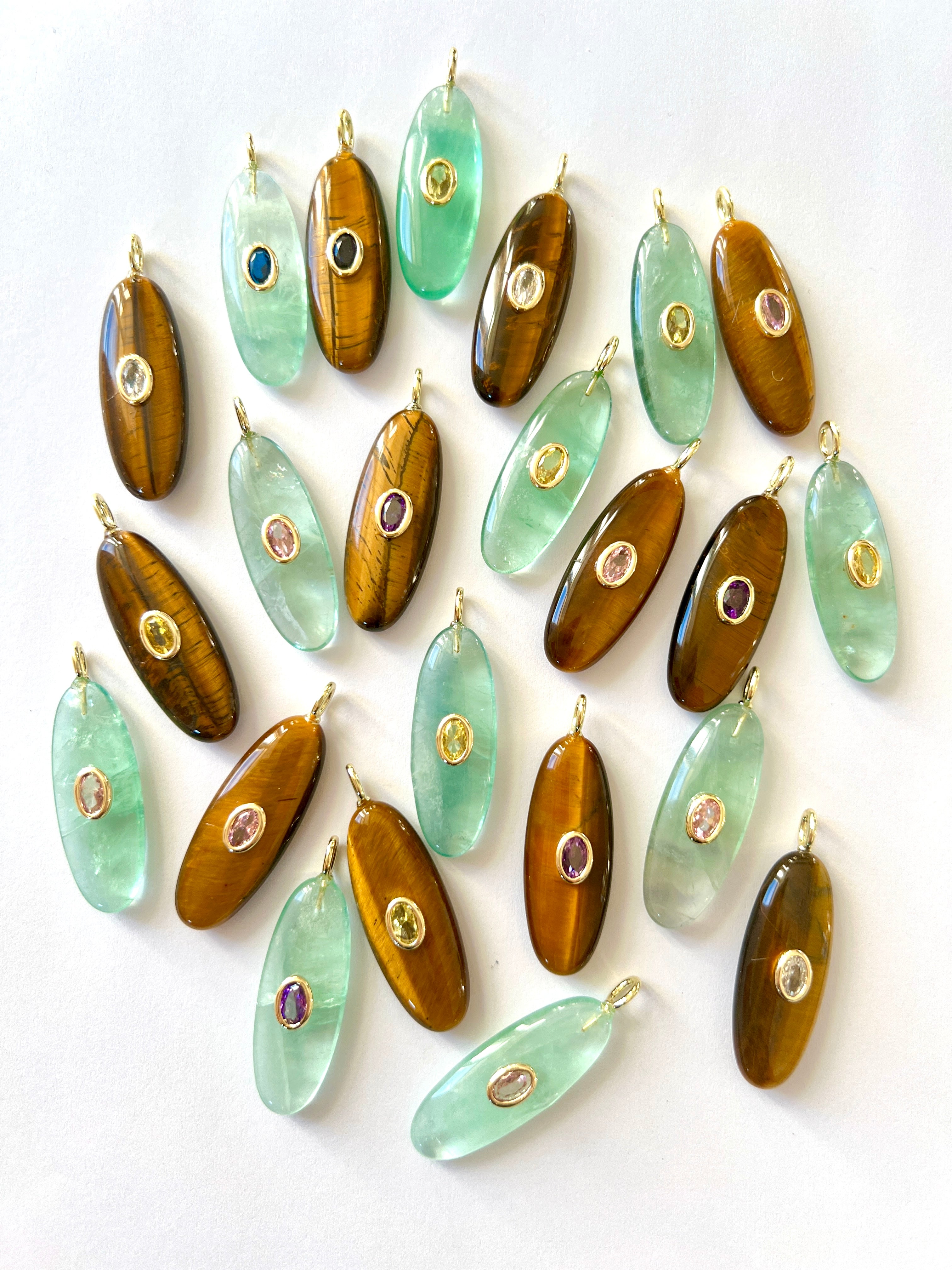 Pendentif long en Fluorite ou Oeil de Tigre