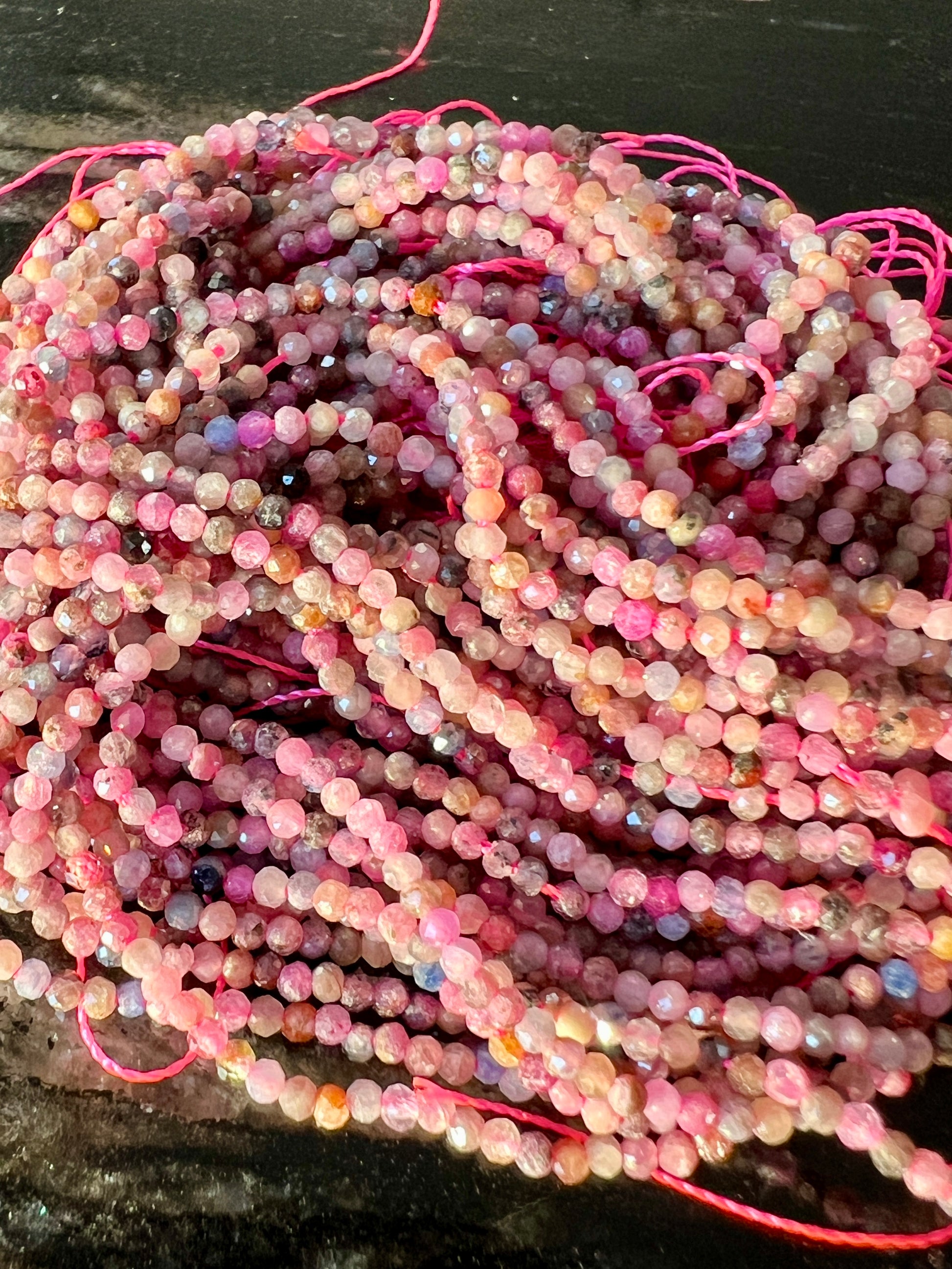 Rubis et Saphir facetté 2mm