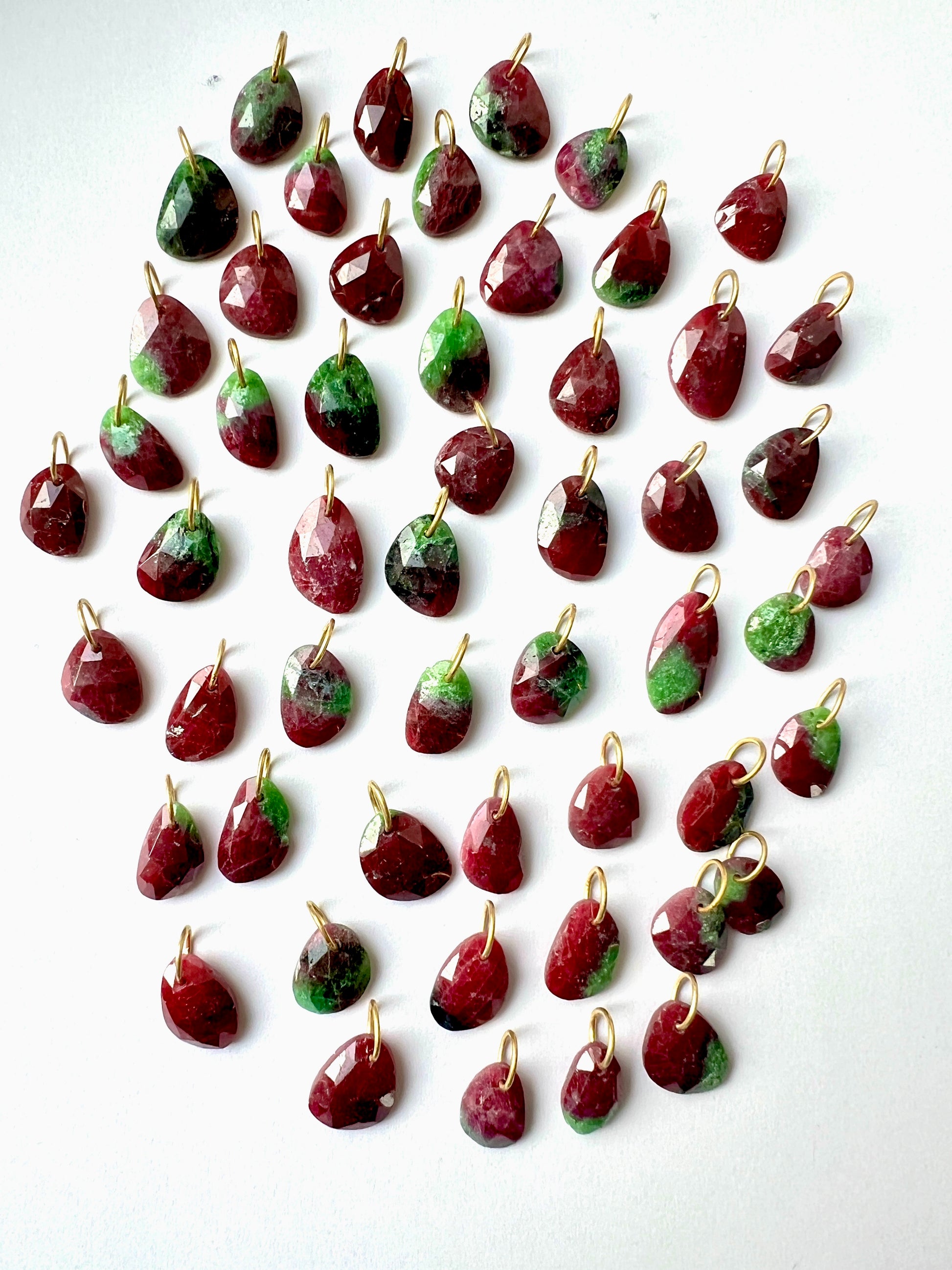 Pendentifs Précieux Chrysoprase, Lapis Lazuli, Rubis ZoÏsite