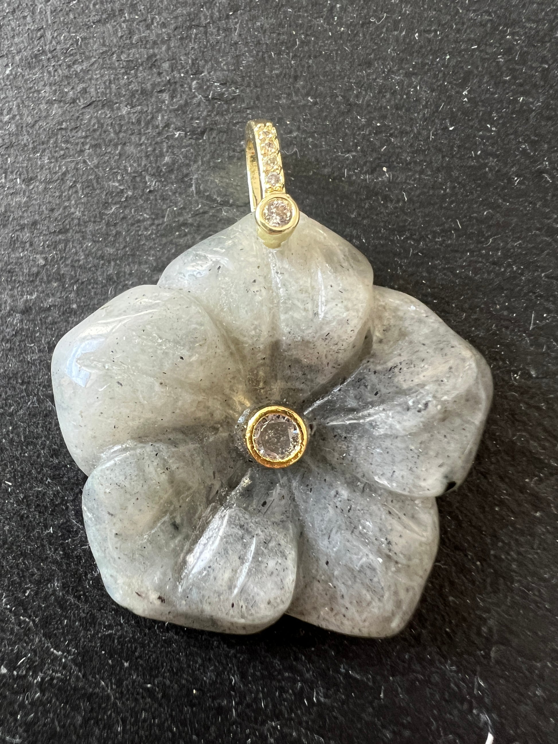 Pendentifs en Pierres Fleurs