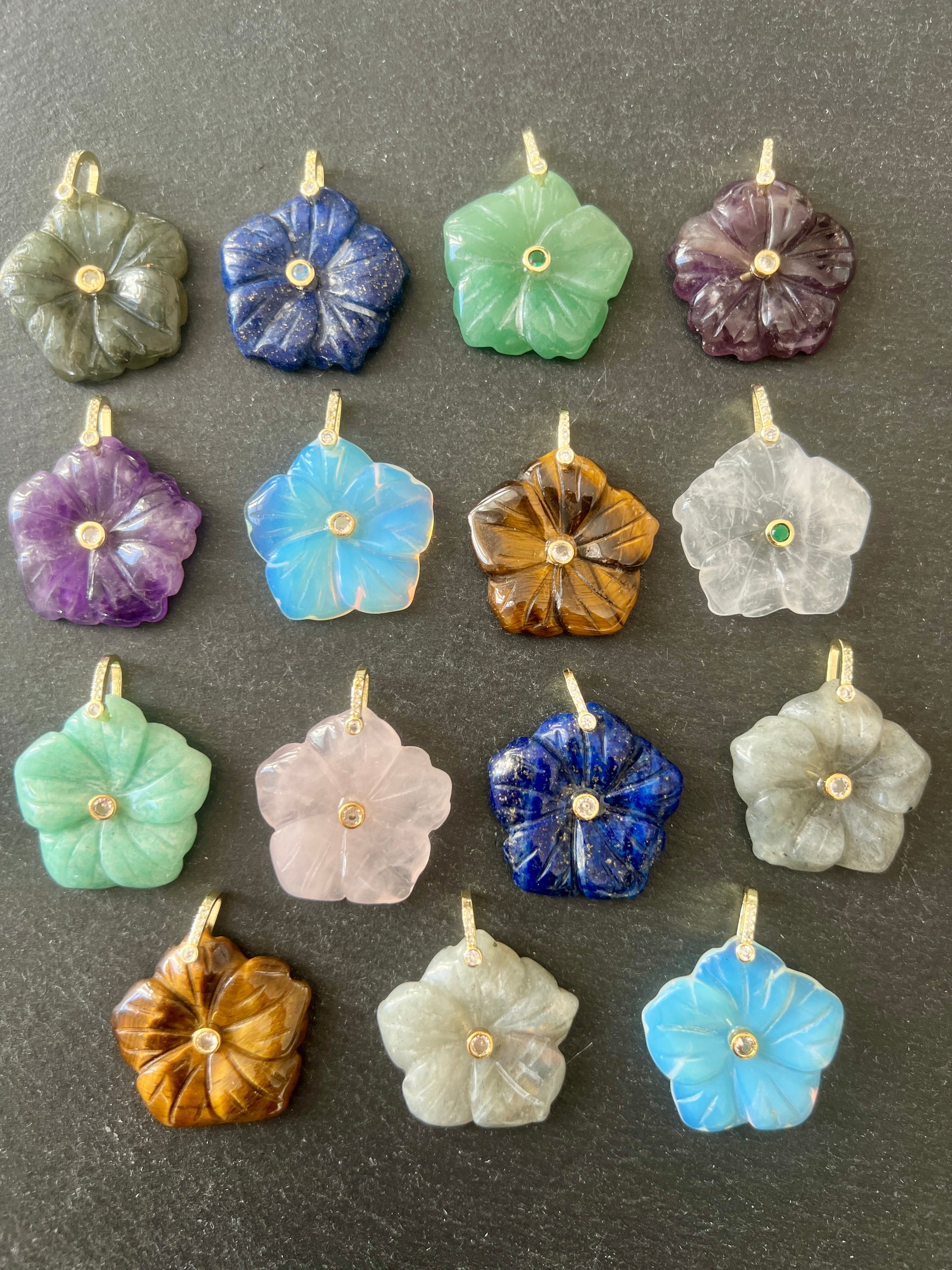 Pendentifs en Pierres Fleurs