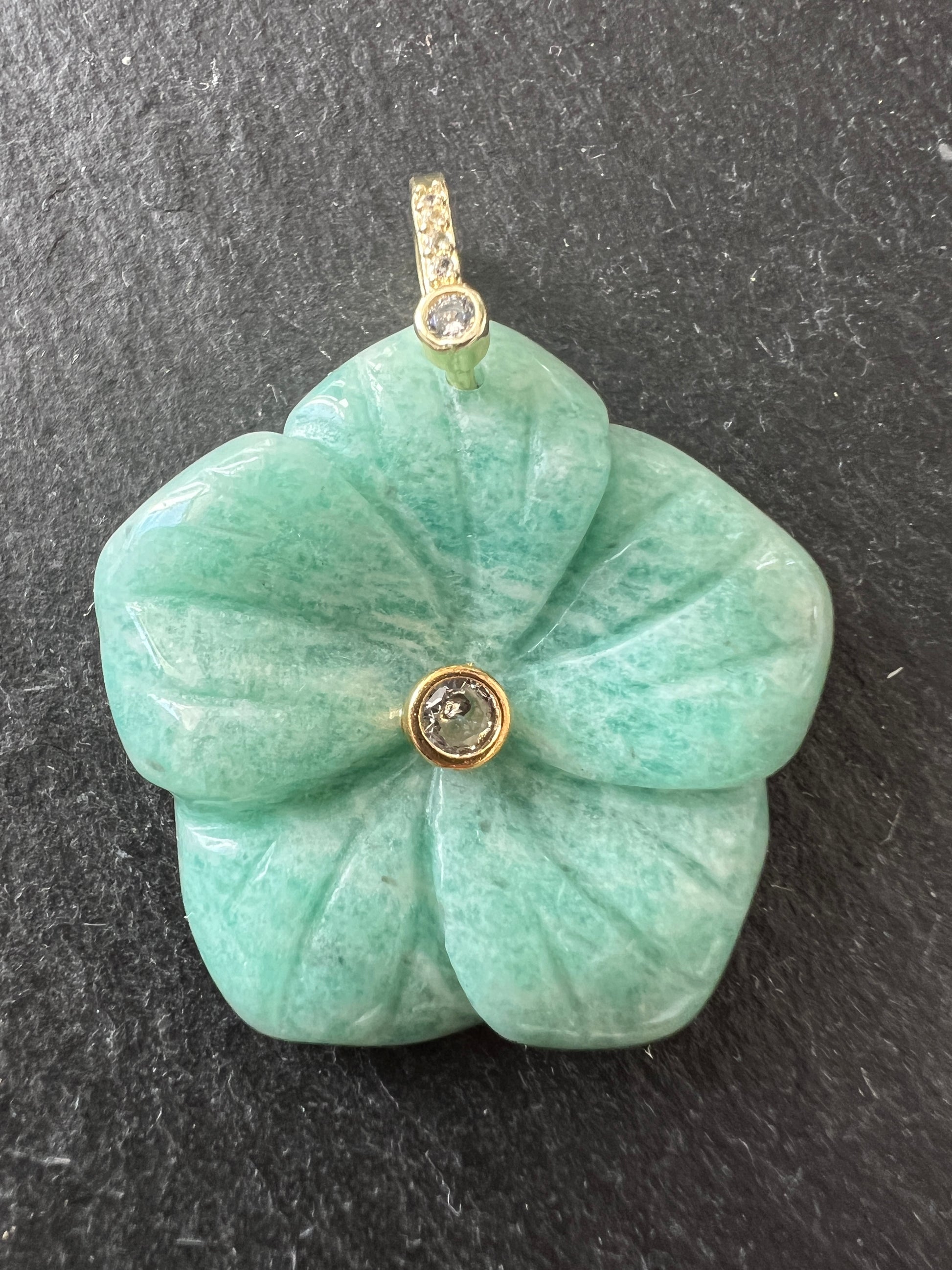 Pendentifs en Pierres Fleurs