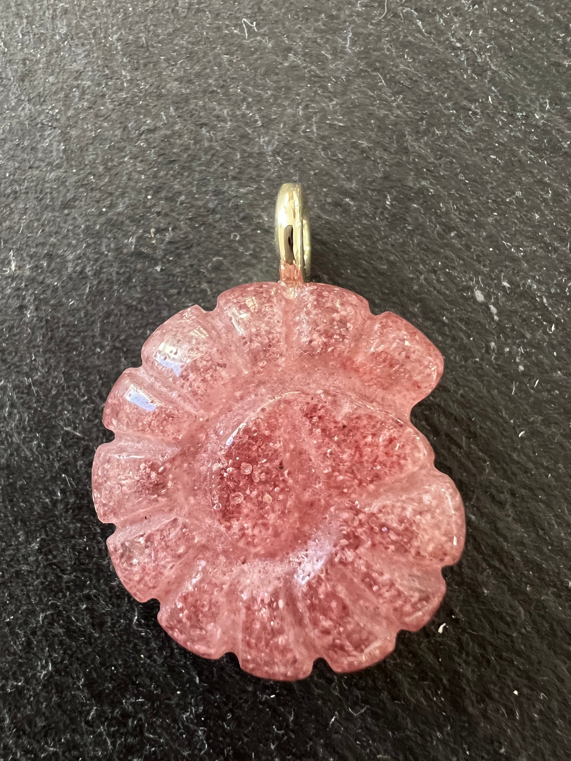 Pendentif Coquillage en Pierre Amazonite ou Quartz Fraise