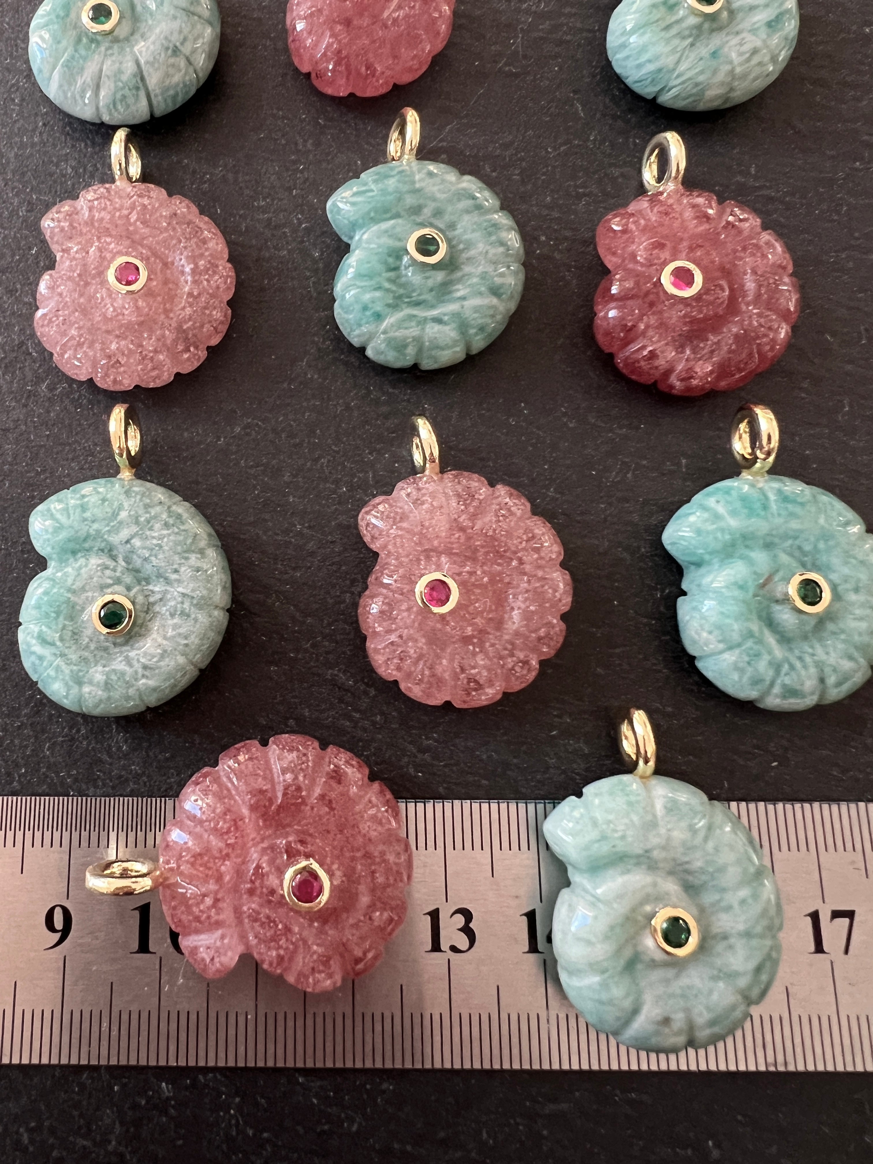 Pendentif Coquillage en Pierre Amazonite ou Quartz Fraise