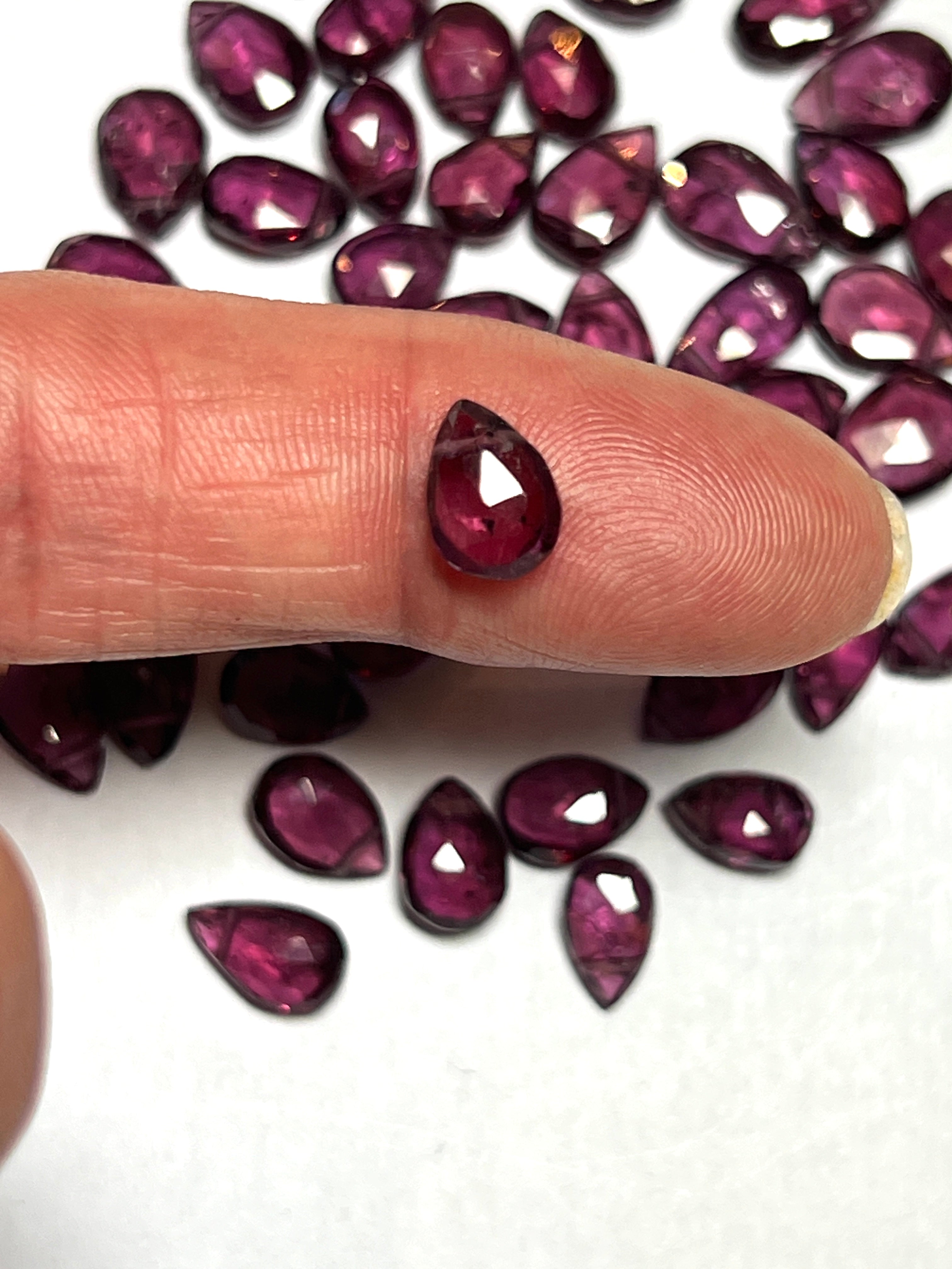 Goutte en Rhodolite (Grenat)