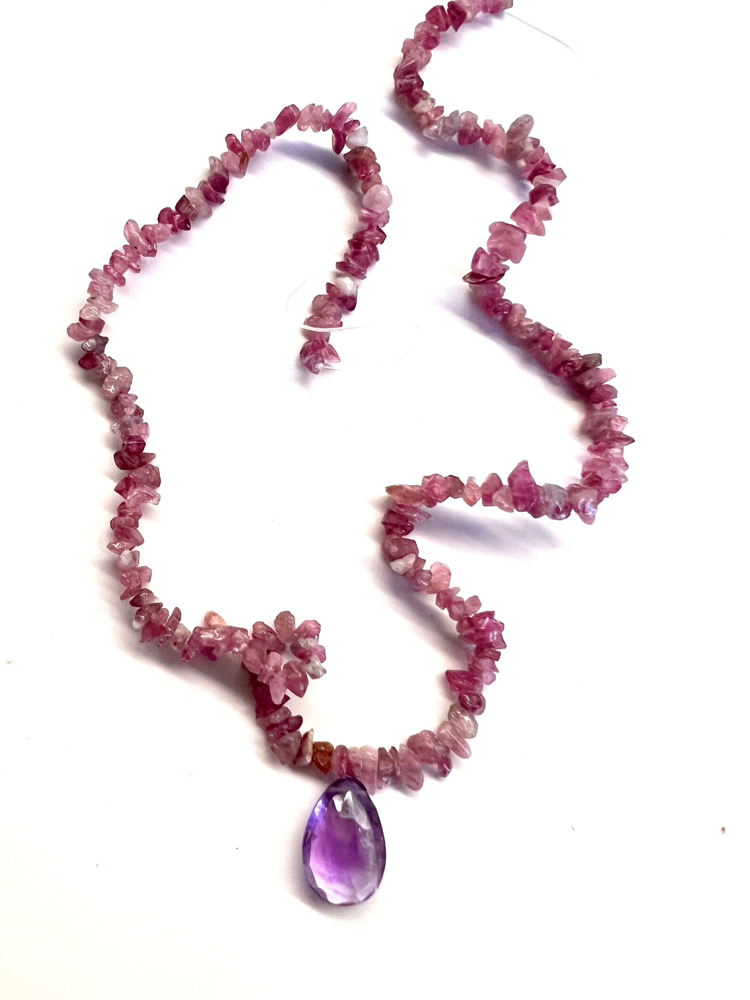 Fil de perles "chips" en Tourmaline Rose