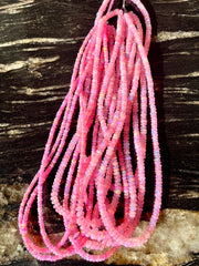 Heishi Opale Éthiopienne rose