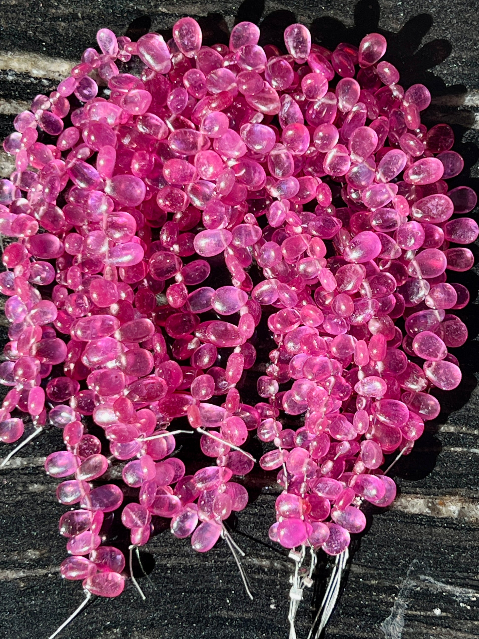 Fils de Petites Gouttes en Pierres naturelles Forme Poire