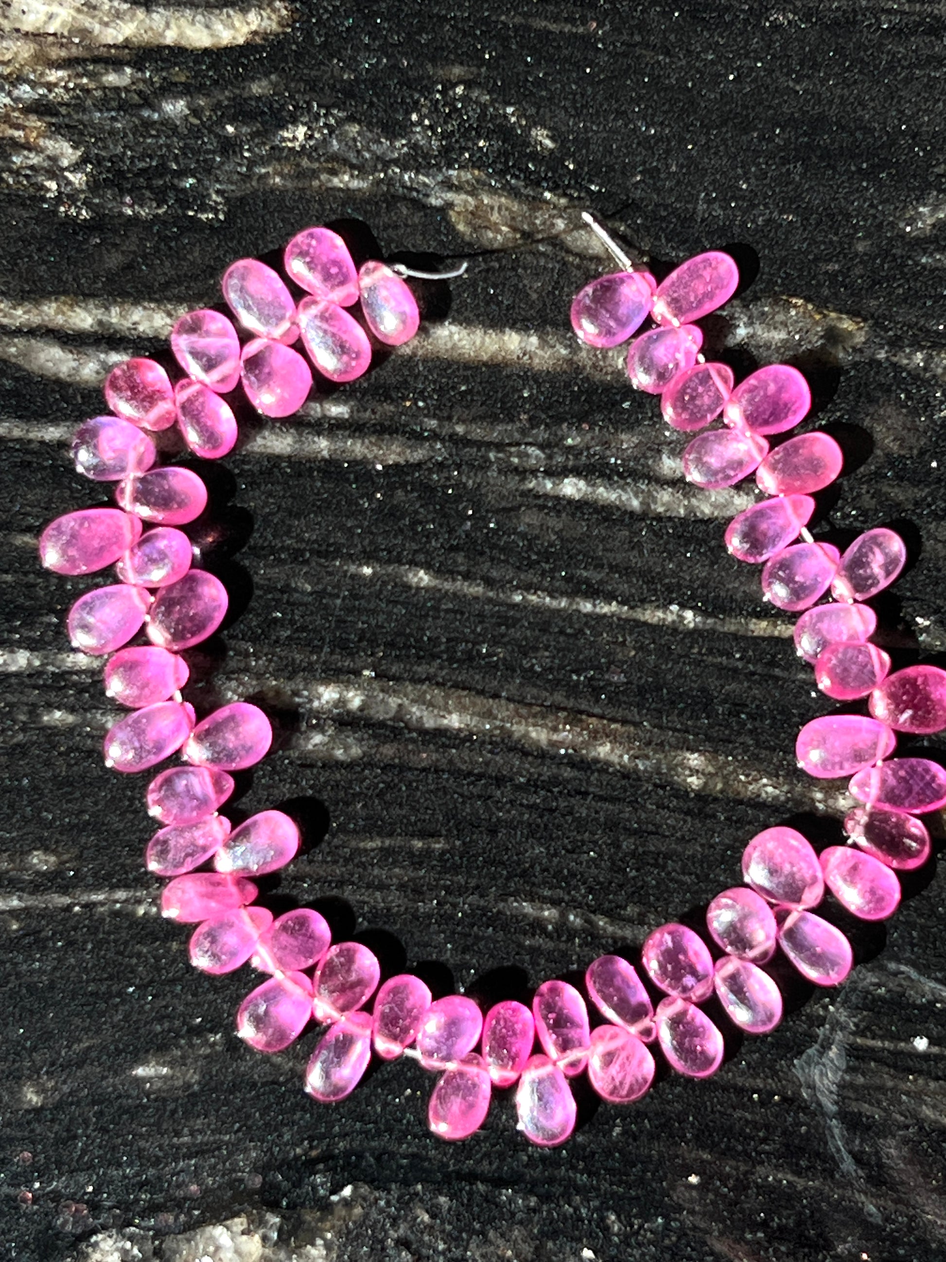 Fils de Petites Gouttes en Pierres naturelles Forme Poire