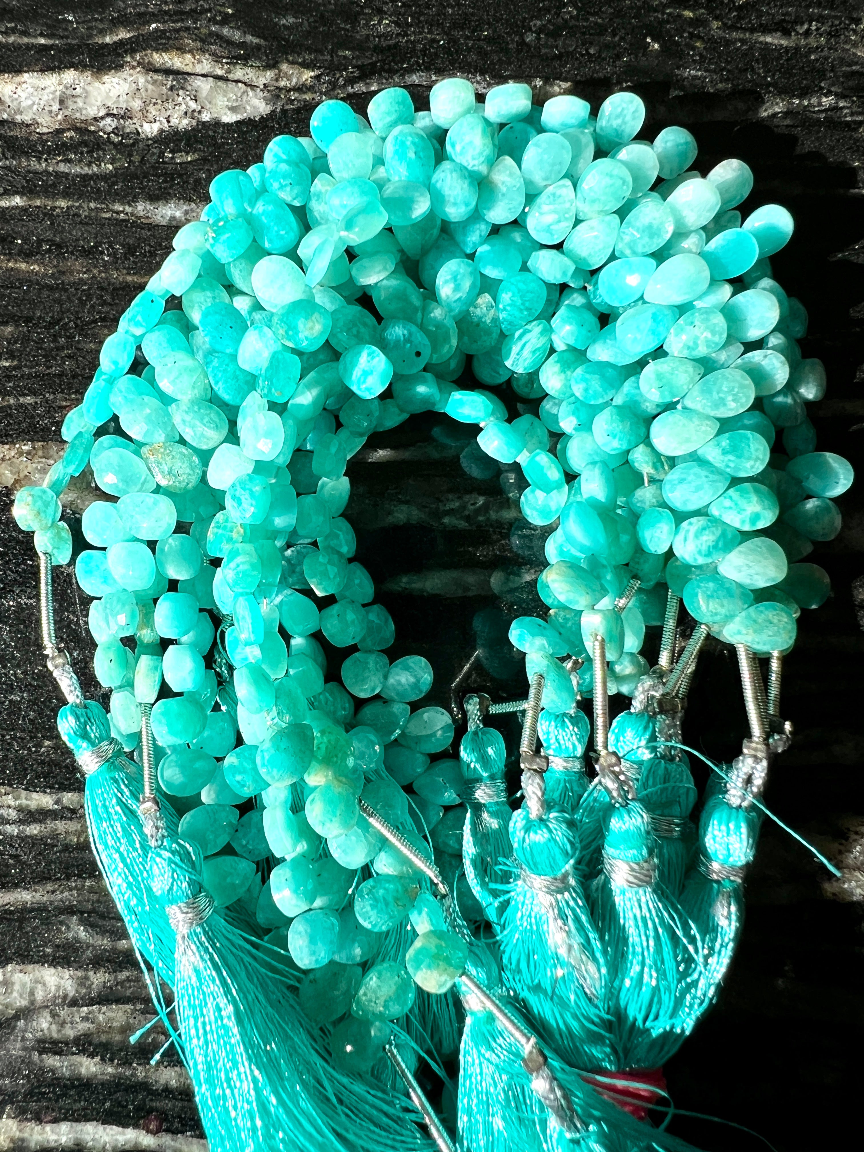 Fils de Petites Gouttes en pierres naturelles Forme Poire (2)