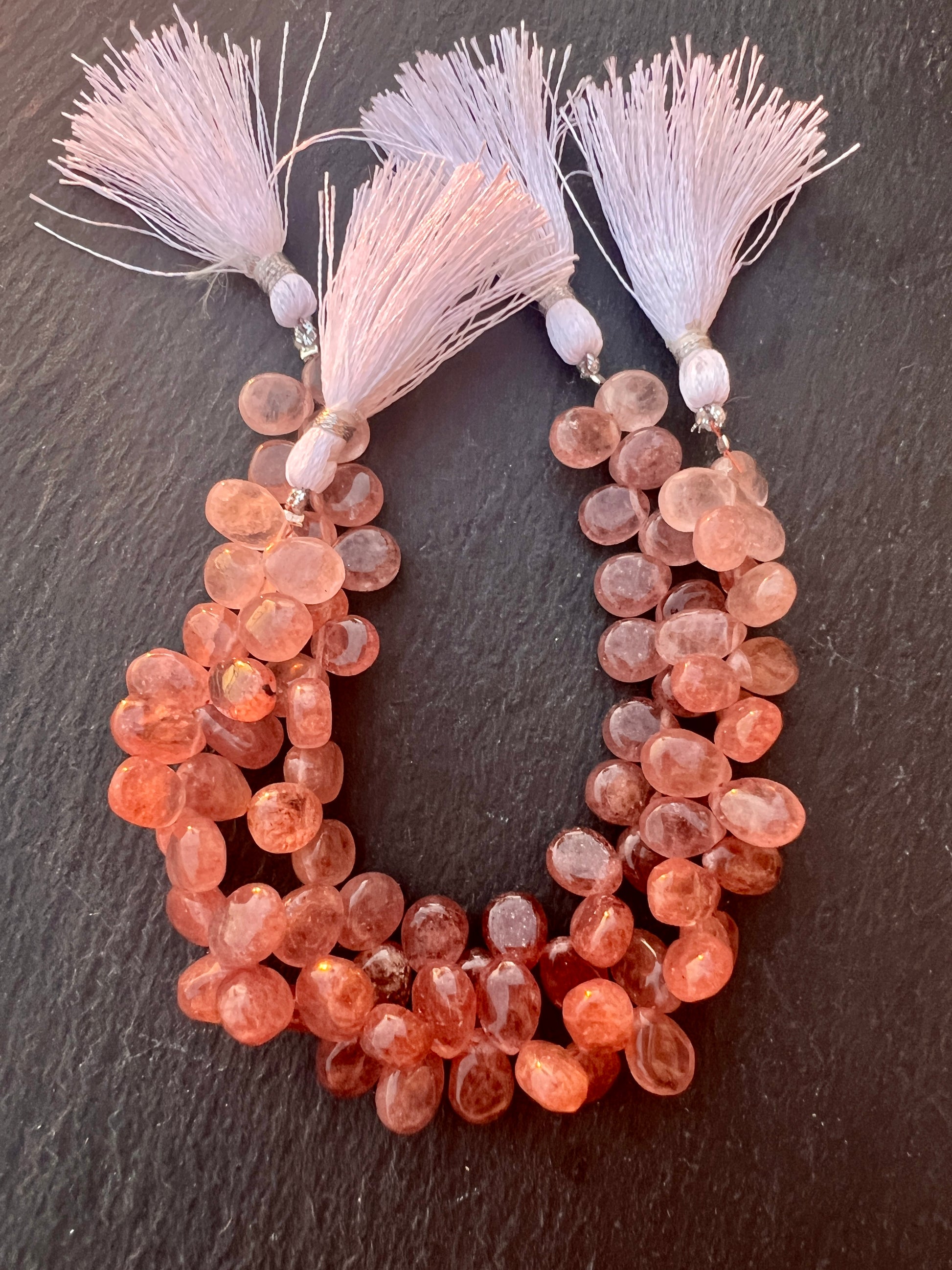 Fils de petites gouttes en pierres naturelle forme poire(3)