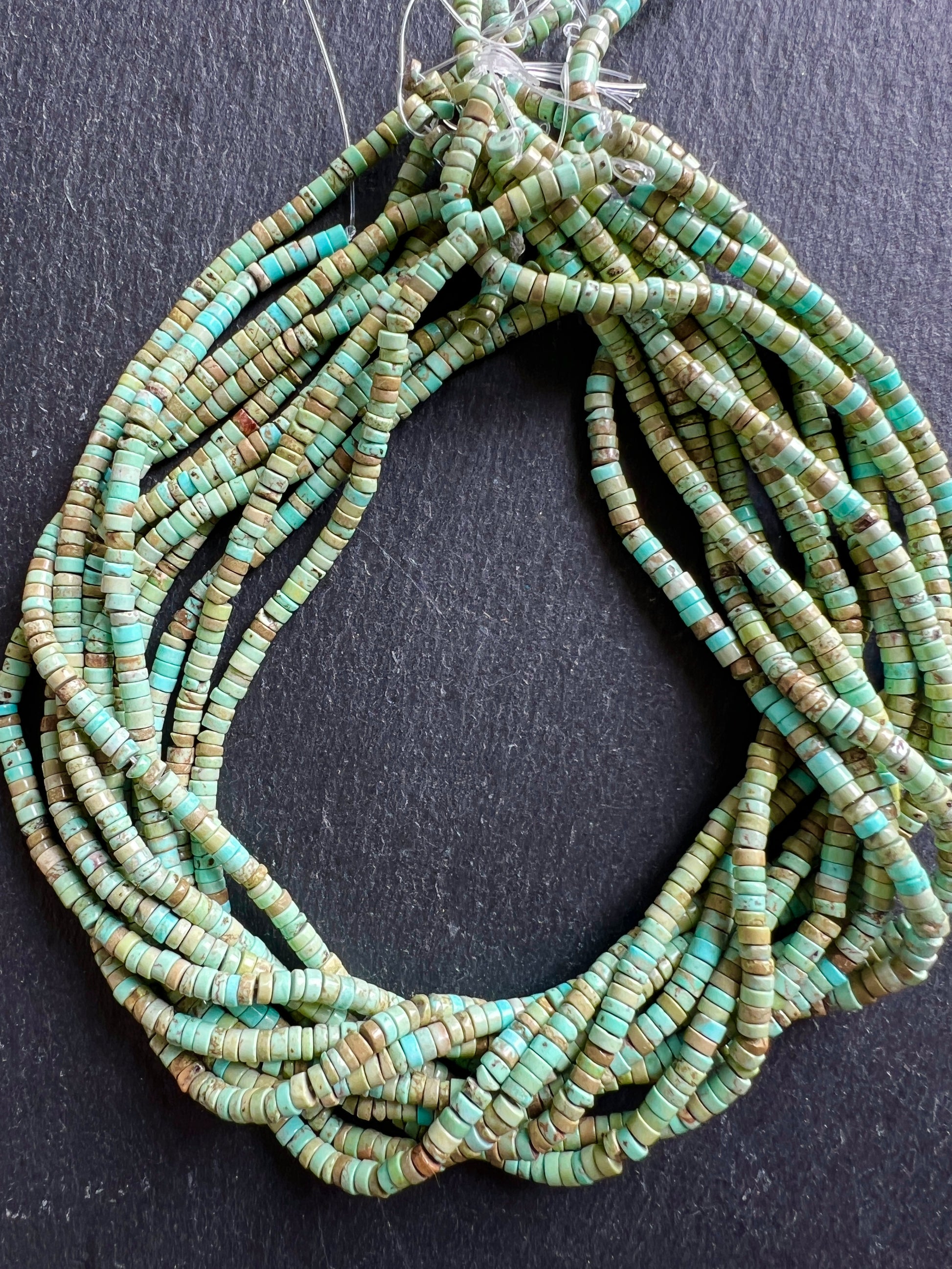 Heishi Magnésite Turquoise 4mm