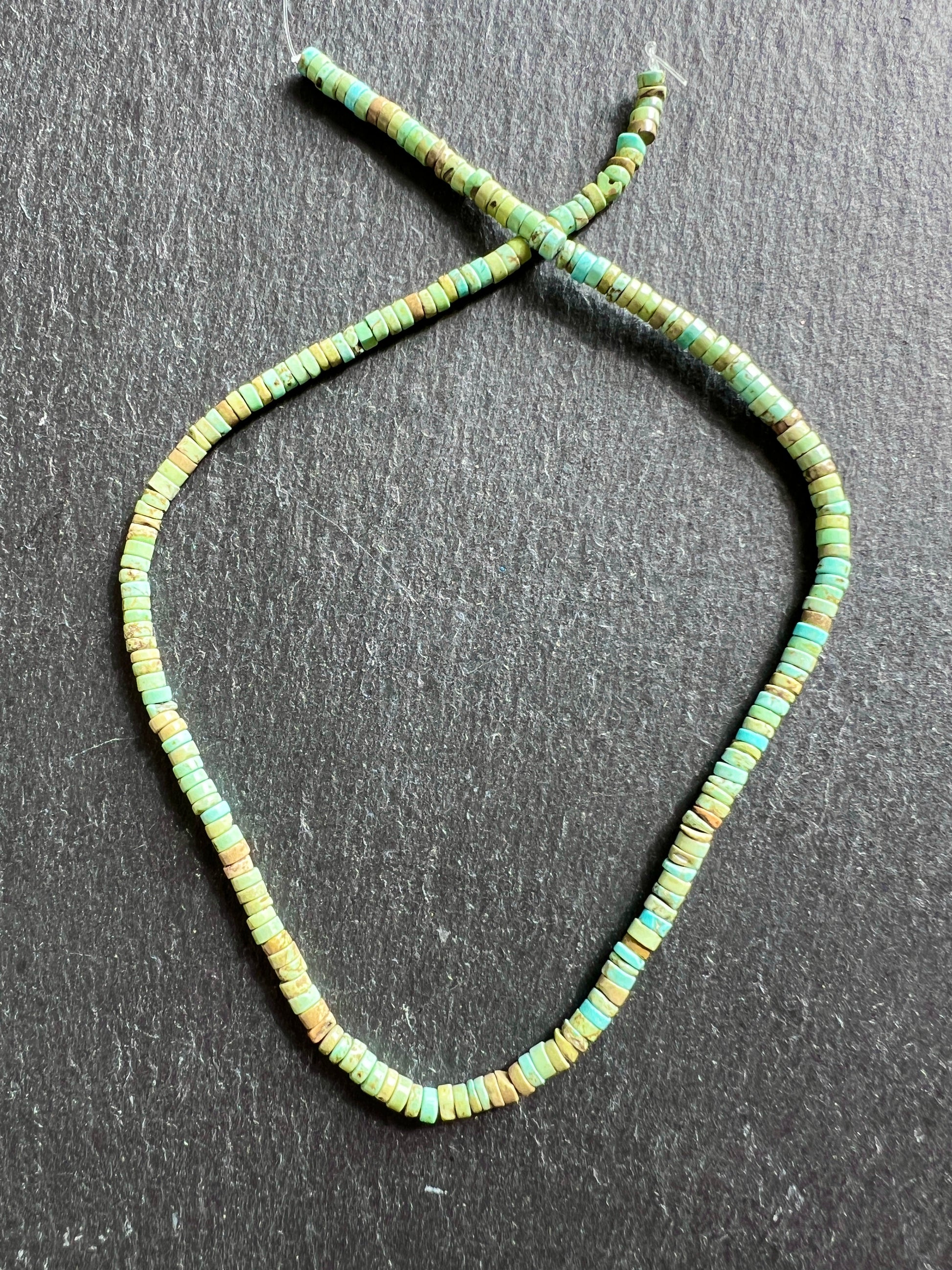 Heishi Magnésite Turquoise 4mm