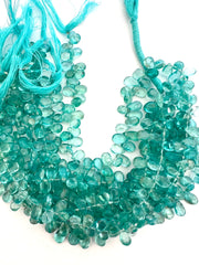 Petites gouttes lisses en Apatite