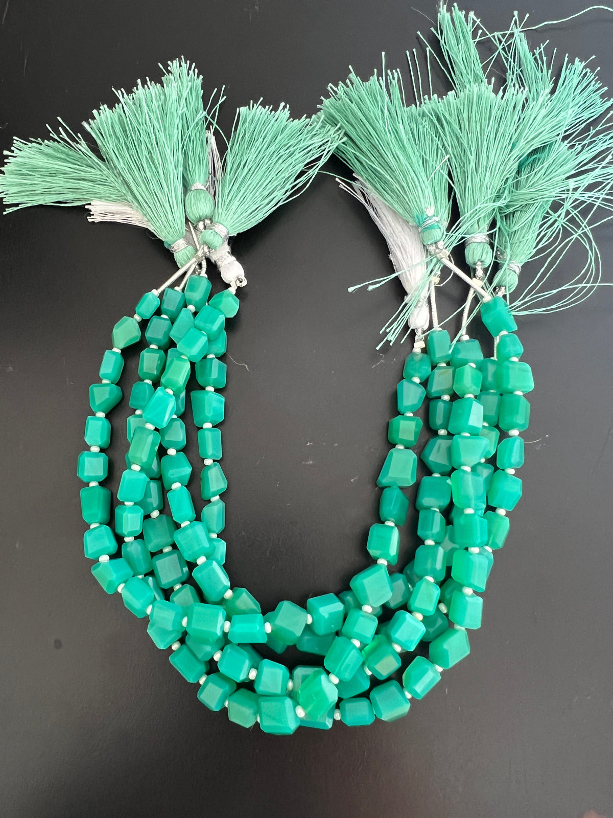 Fil de Pépite Facettées Calcédoine Chrysoprase