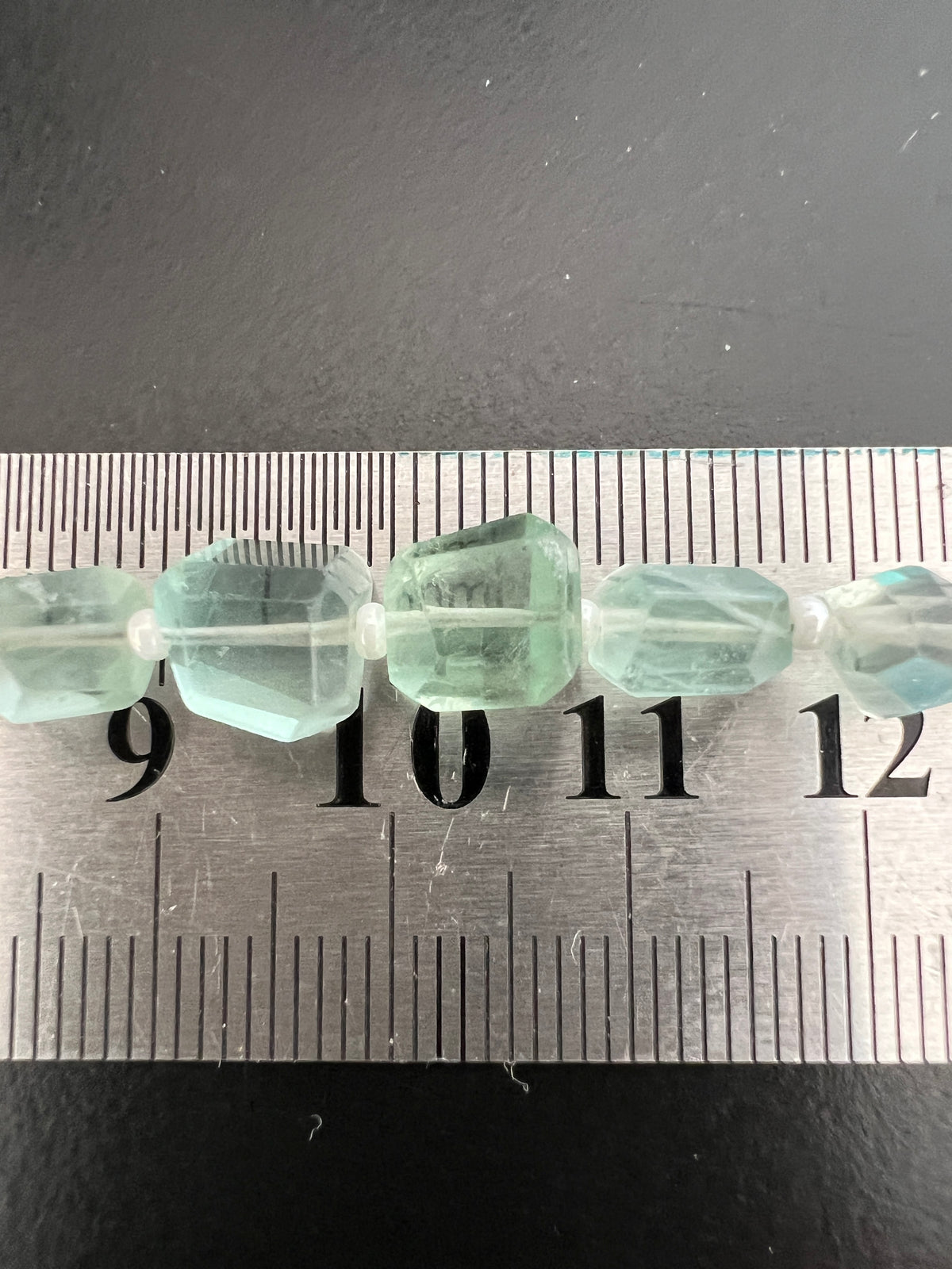 Fil de pépites de Fluorite verte et bleue verte