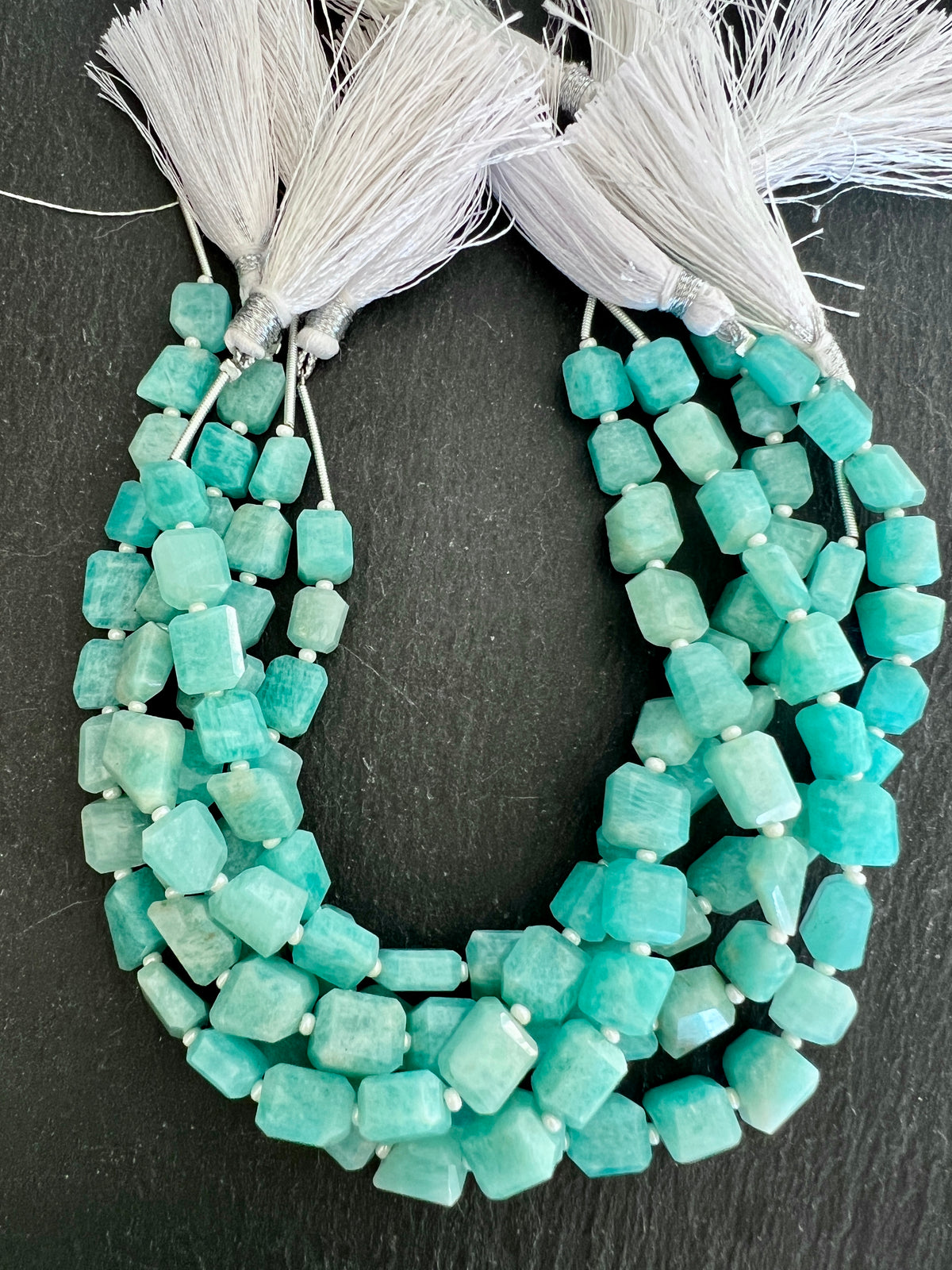 Fil de Pépites d'Amazonite Facettées