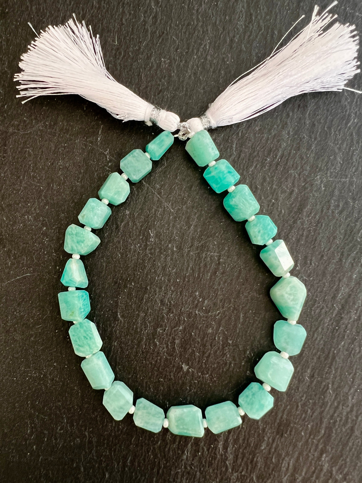 Fil de Pépites d'Amazonite Facettées